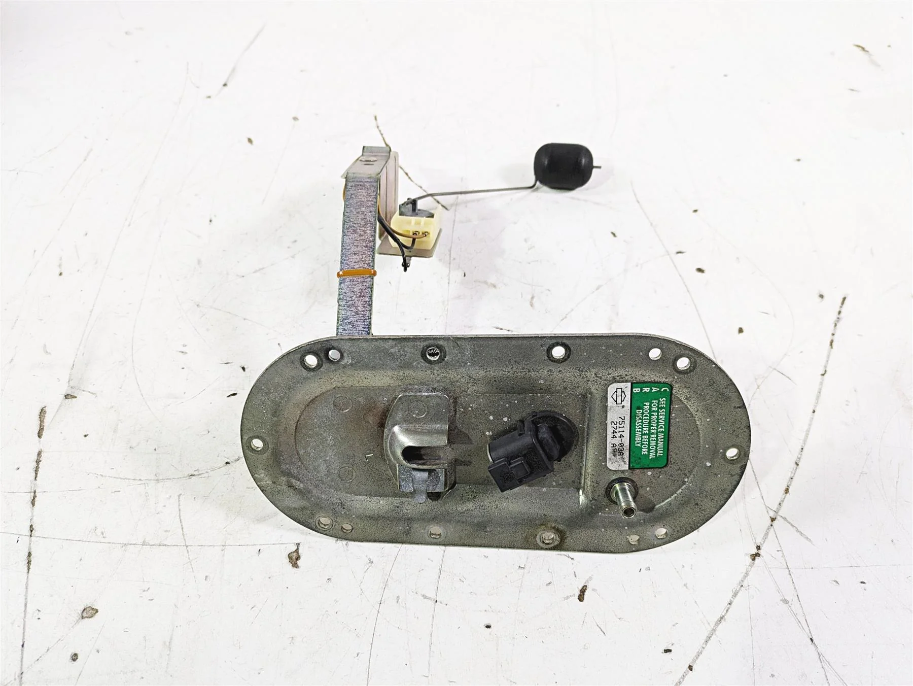 2005 Harley Touring FLHRI Road King Fuel Gas Petrol Level Sending Unit 75114-03A