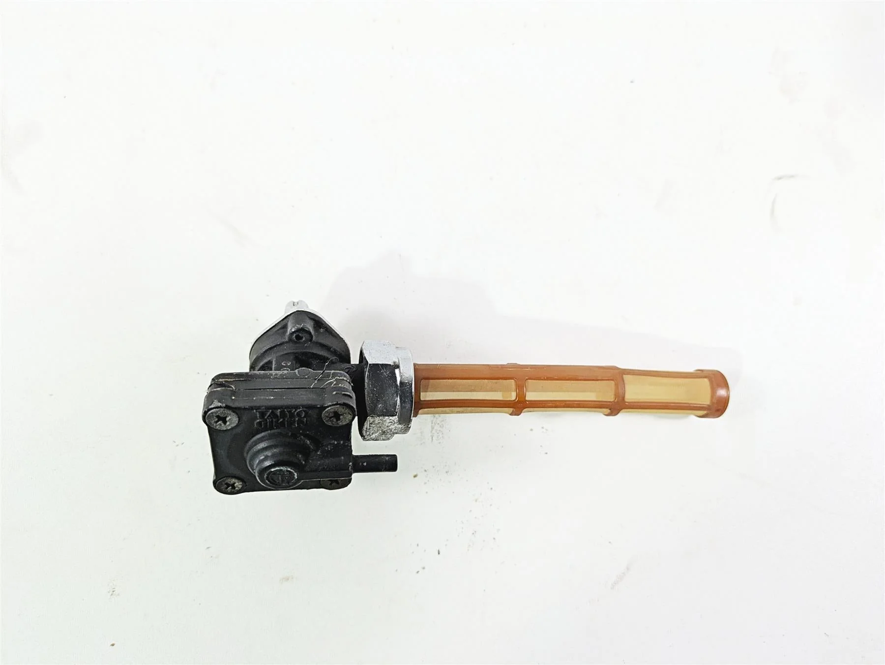 2005 Harley Touring FLHRI Road King Fuel Gas Petrol Valve Petcock 61338-02 - Image 5