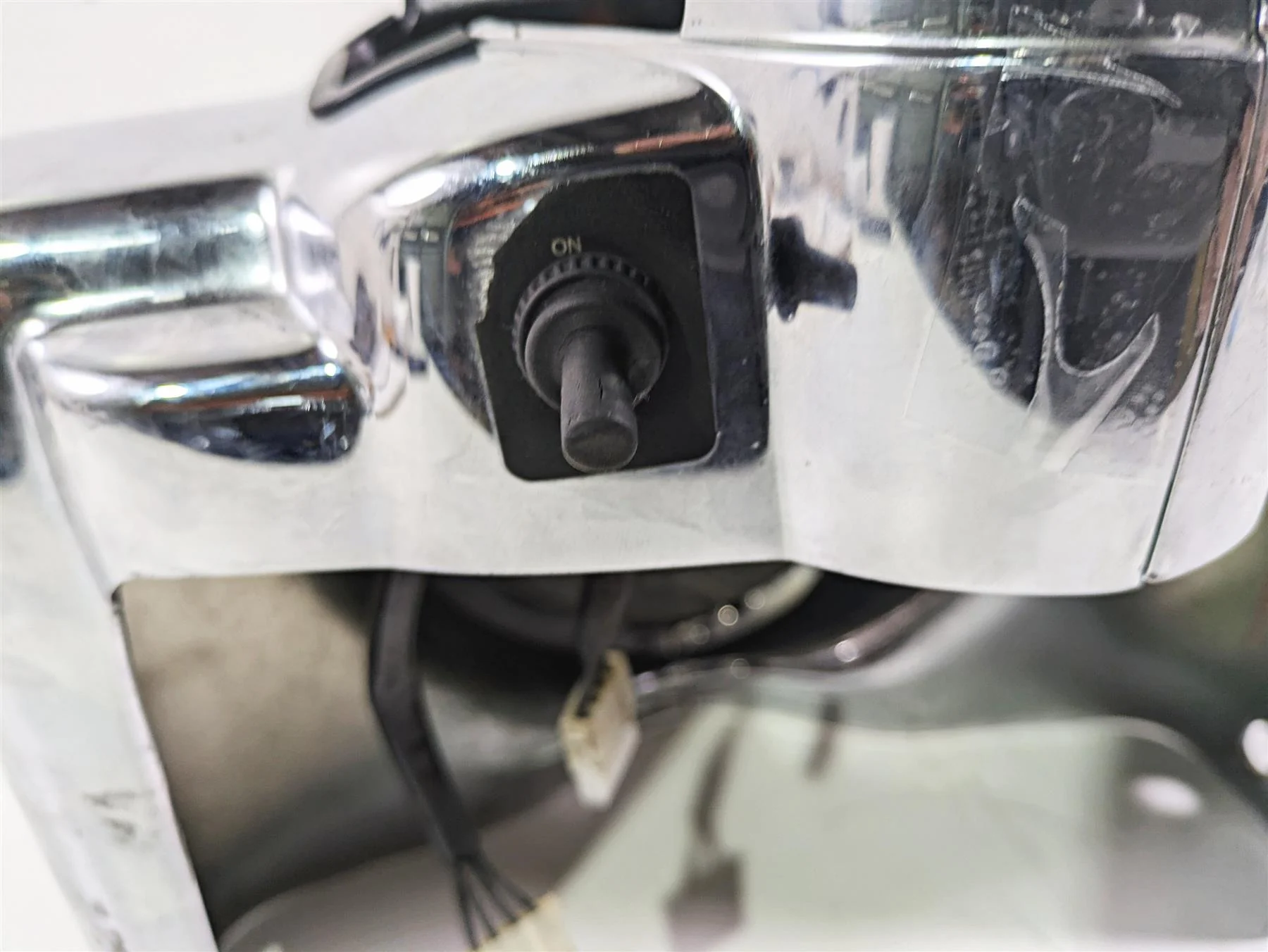 2005 Harley Touring FLHRI Road King Headlight Nacelle Lamp Covers 67674-03B - Image 11