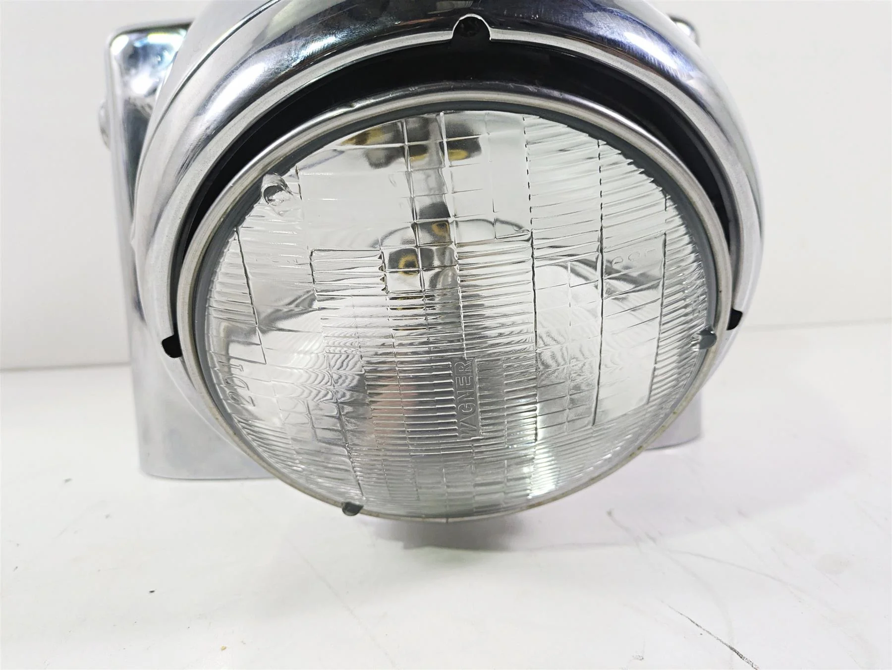 2005 Harley Touring FLHRI Road King Headlight Nacelle Lamp Covers 67674-03B - Image 4