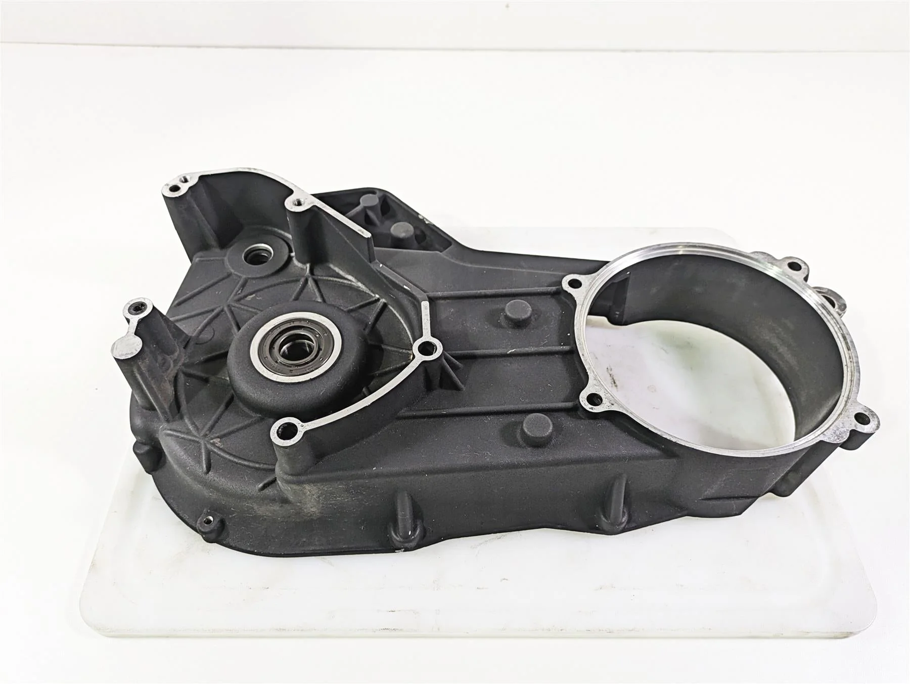 2005 Harley Touring FLHRI Road King Inner Primary Drive Clutch Cover 60677-01B - Image 9