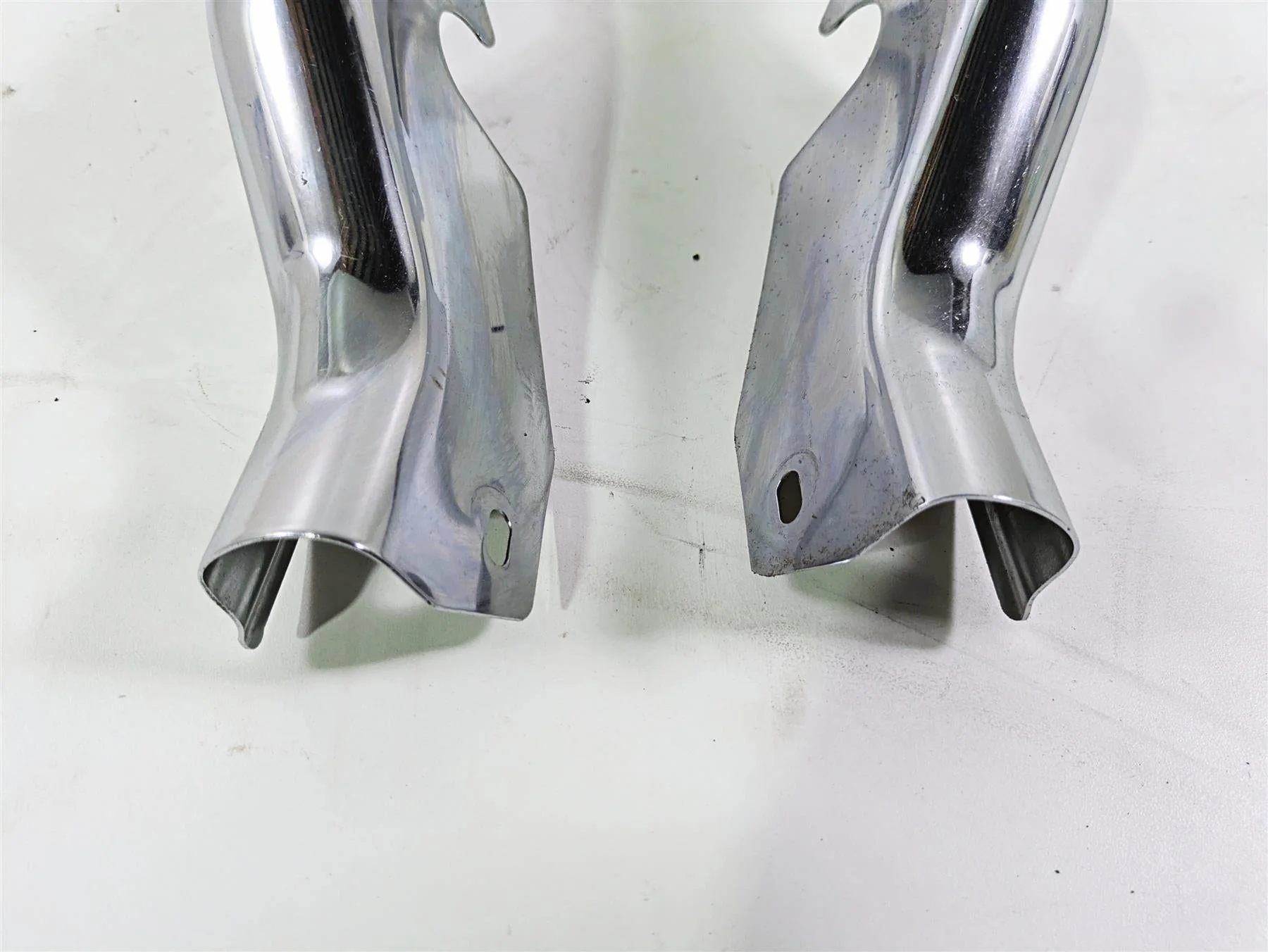 2005 Harley Touring FLHRI Road King Rear Frame Chrome Cover Struts 47502-97 - Image 5