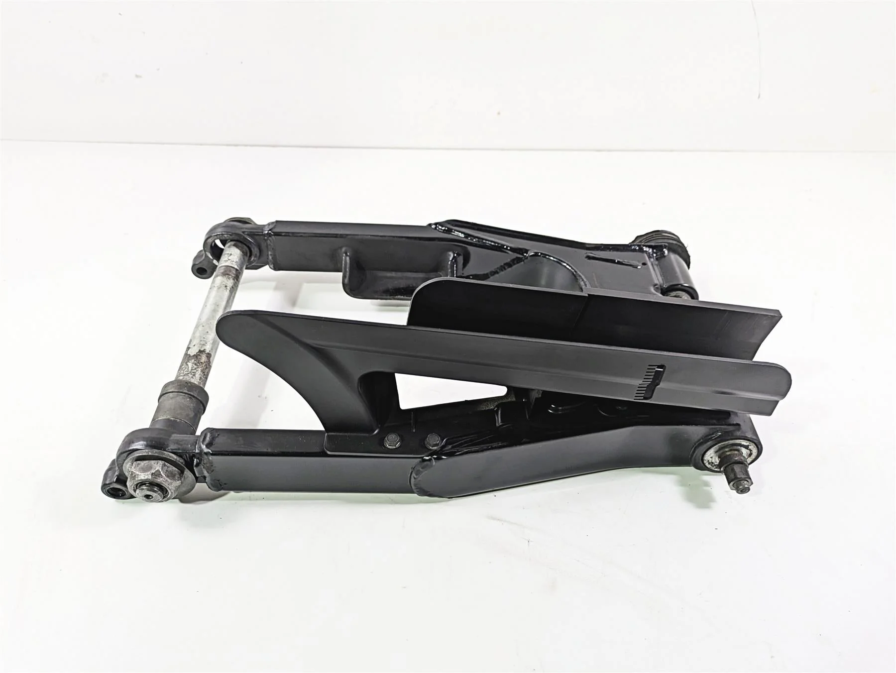 2005 Harley Touring FLHRI Road King Rear Swingarm Swing Arm 1" 47549-02A - Image 11