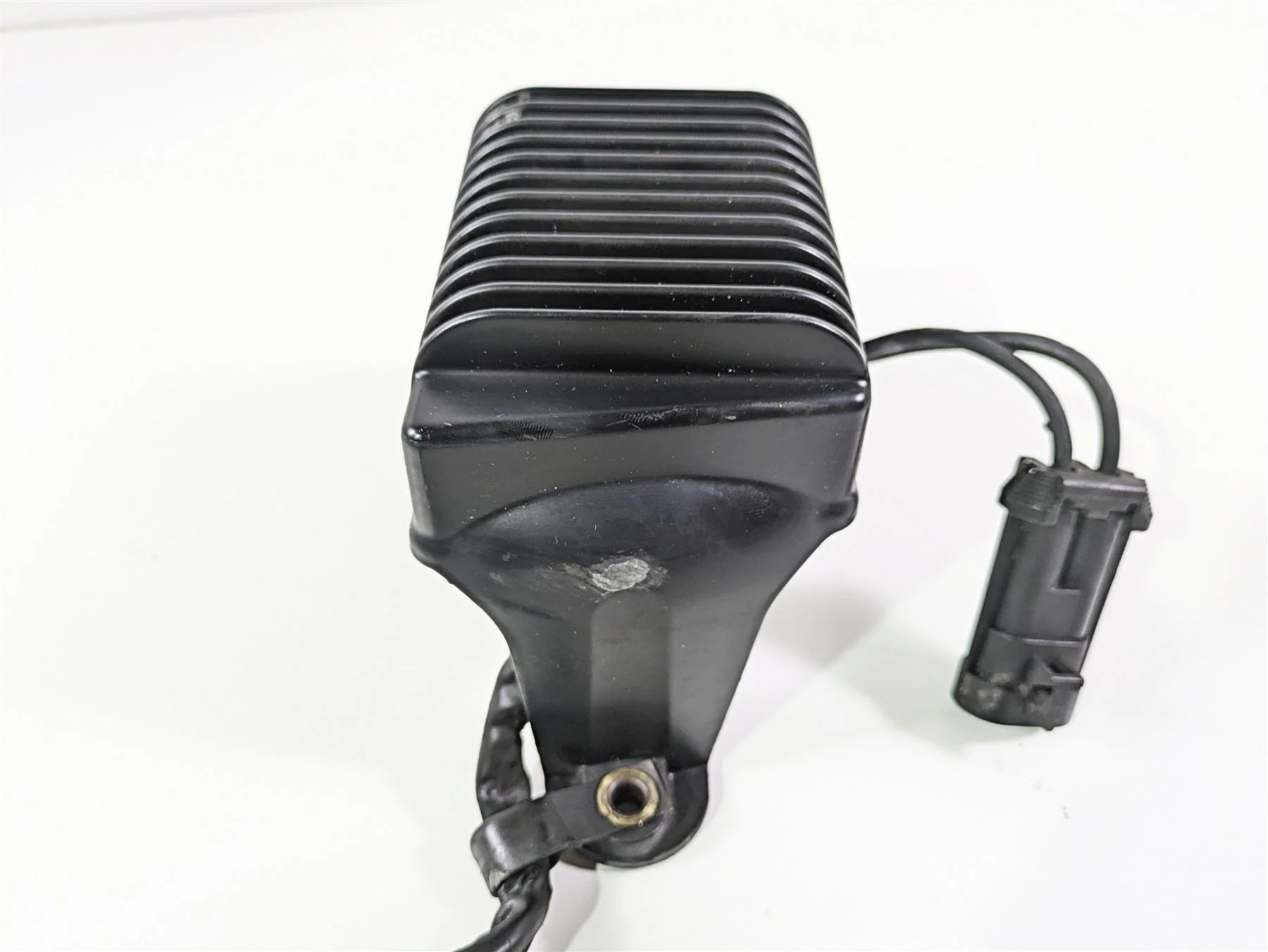 2005 Harley Touring FLHRI Road King Rectifier Voltage Regulator 74505-04 - Image 4
