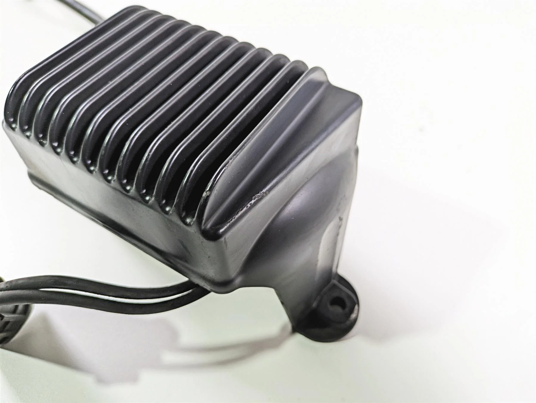 2005 Harley Touring FLHRI Road King Rectifier Voltage Regulator 74505-04 - Image 8