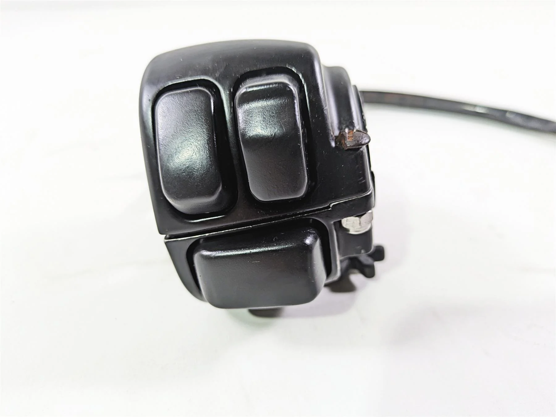 2005 Harley Touring FLHRI Road King Right Hand Control Switch 71589-96B - Image 12