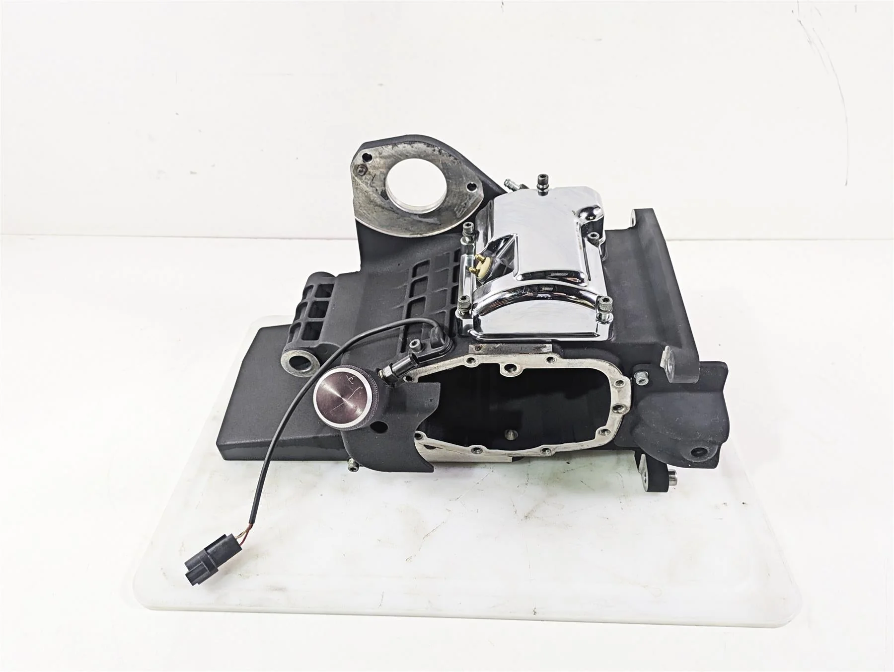 2005 Harley Touring FLHRI Road King Transmission Gear Box Case Cover 34740-02A