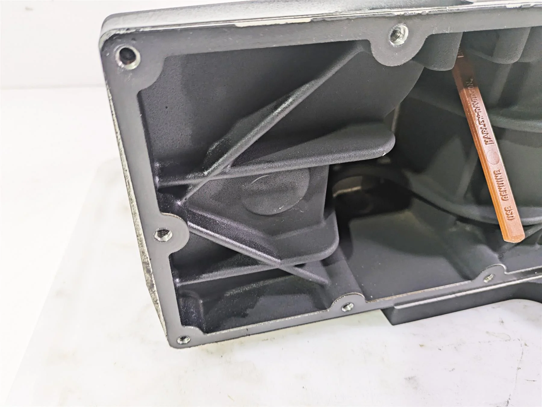 2005 Harley Touring FLHRI Road King Transmission Gear Box Case Cover 34740-02A - Image 12