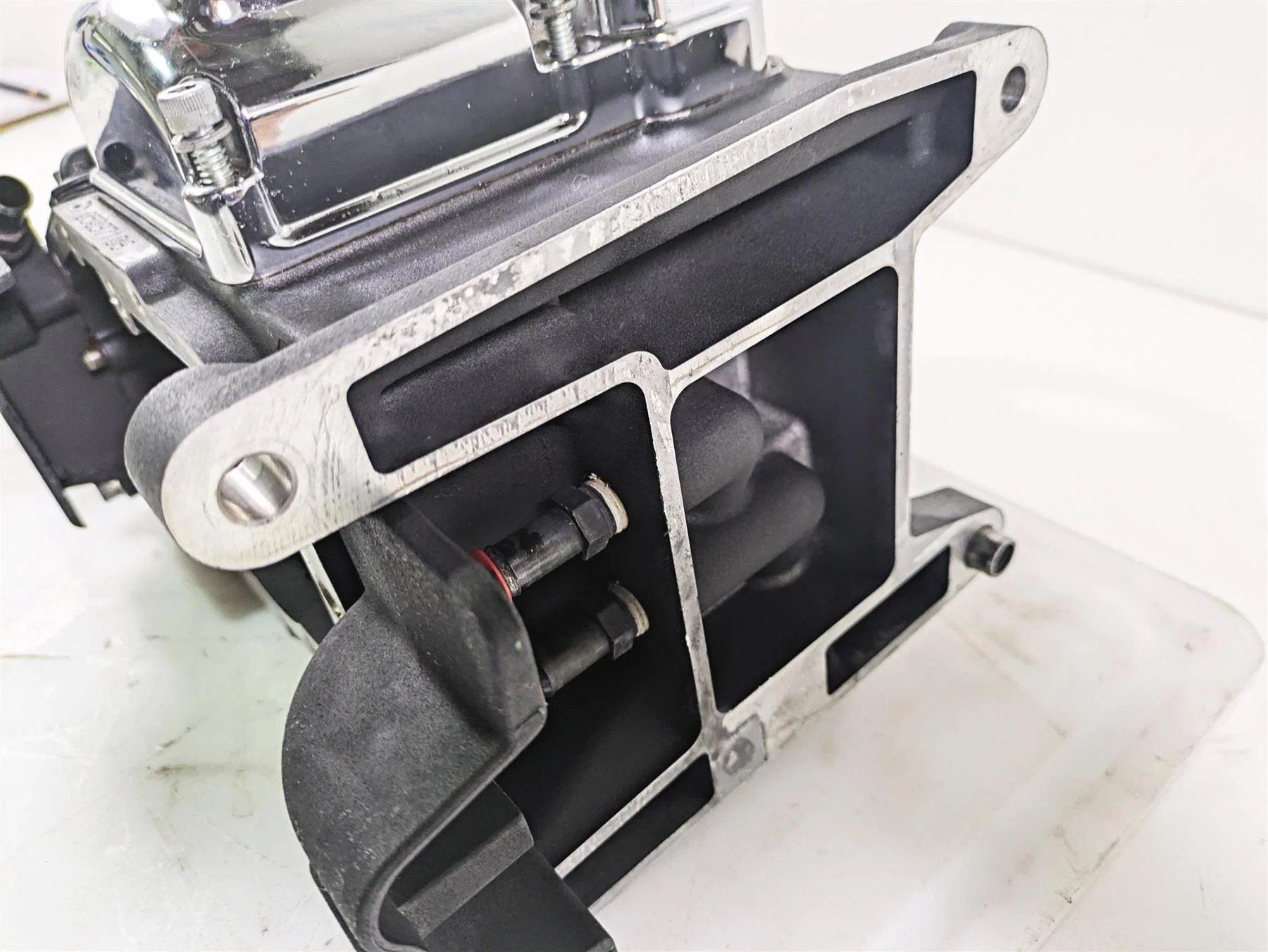 2005 Harley Touring FLHRI Road King Transmission Gear Box Case Cover 34740-02A - Image 9