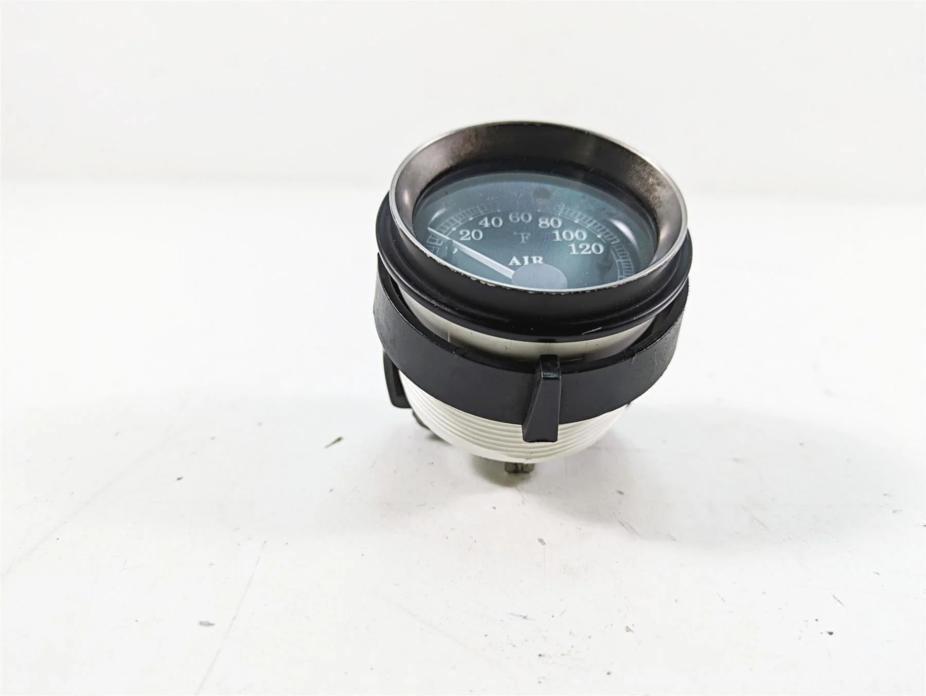 2005 Harley Touring FLHTCUI Electra Glide Air Temp Temperature Gauge 75109-96C - Image 2