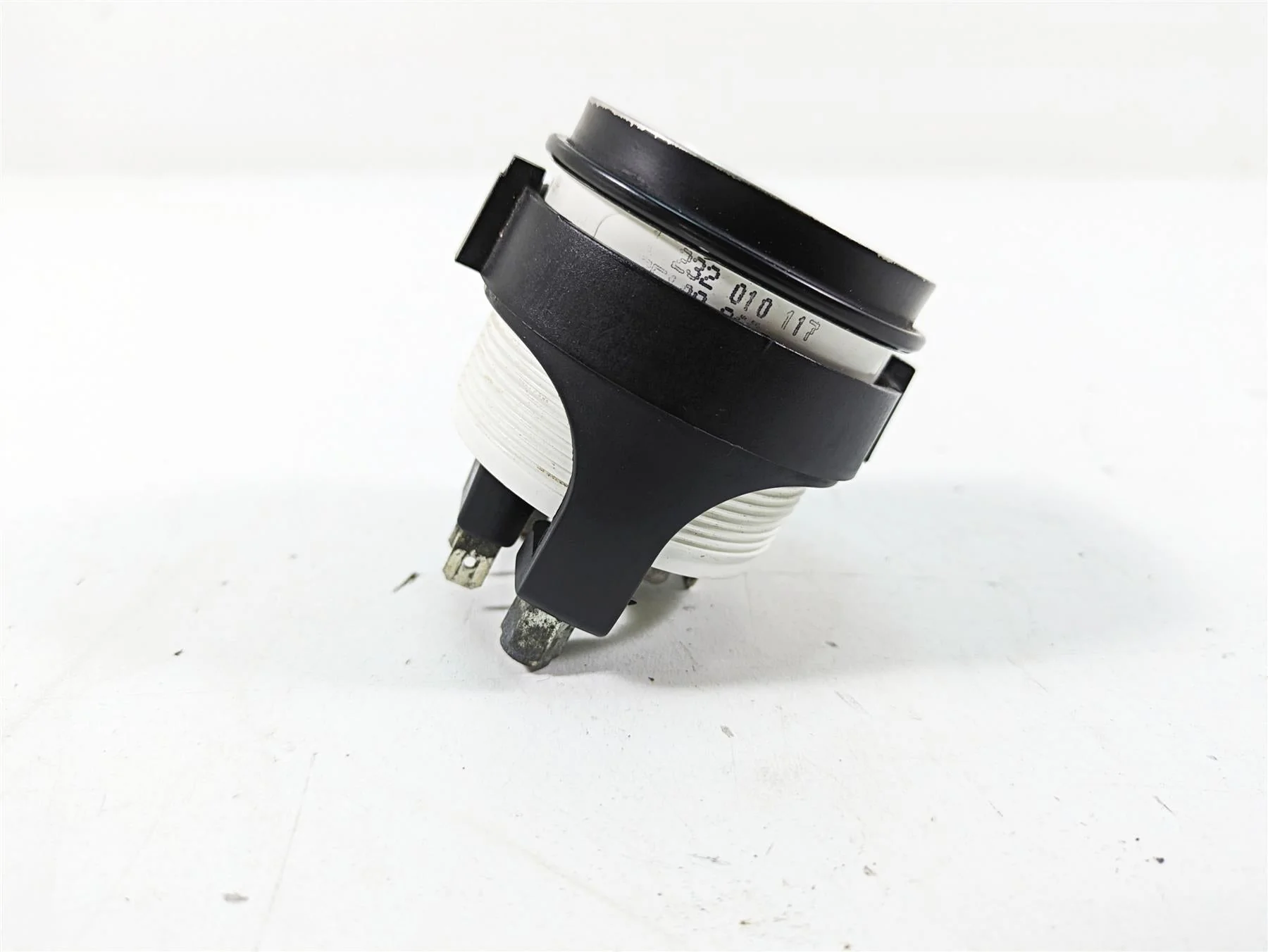 2005 Harley Touring FLHTCUI Electra Glide Air Temp Temperature Gauge 75109-96C - Image 5