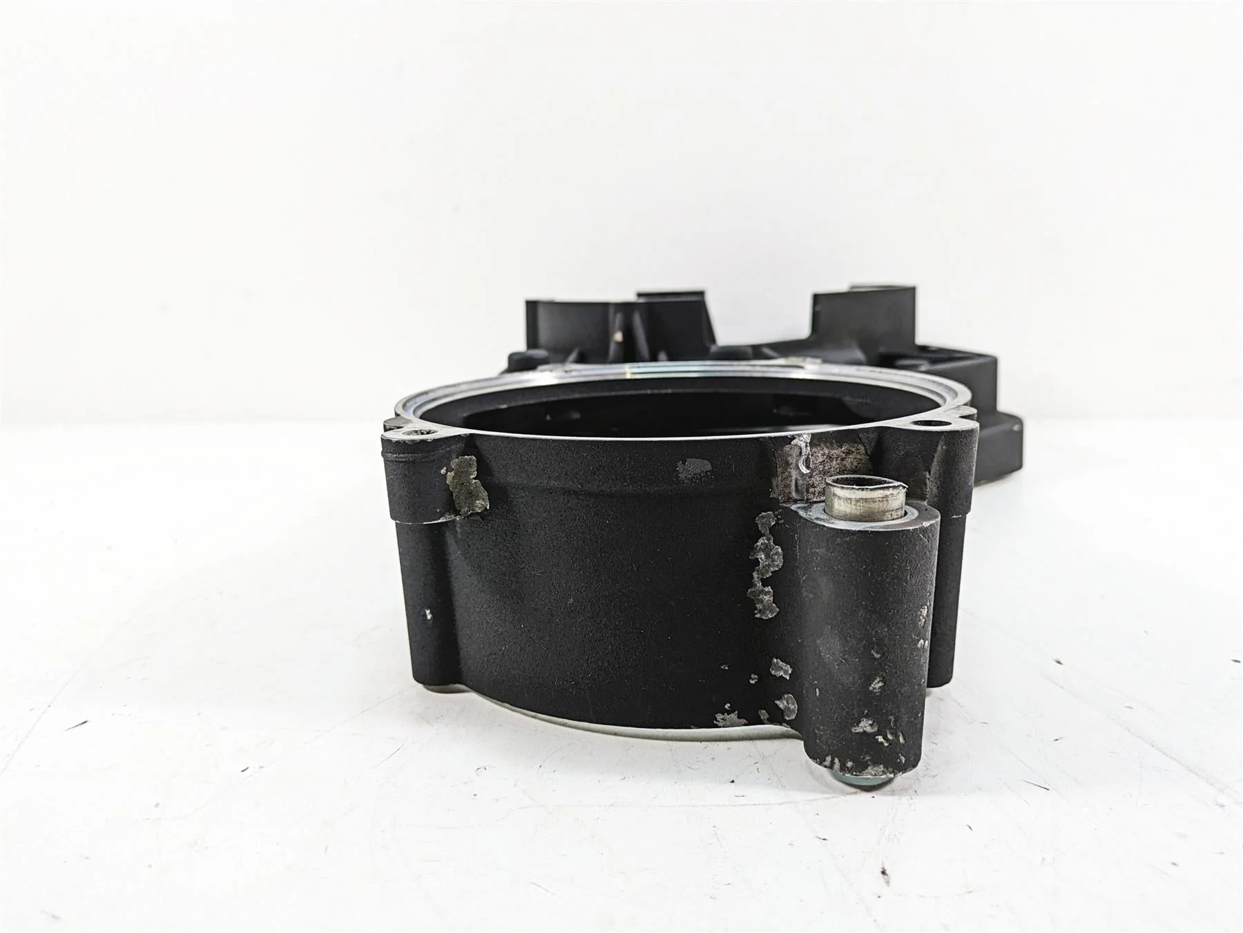 2005 Harley Touring FLHTCUI Electra Glide Inner Primary Drive Cover 60677-01C - Image 8