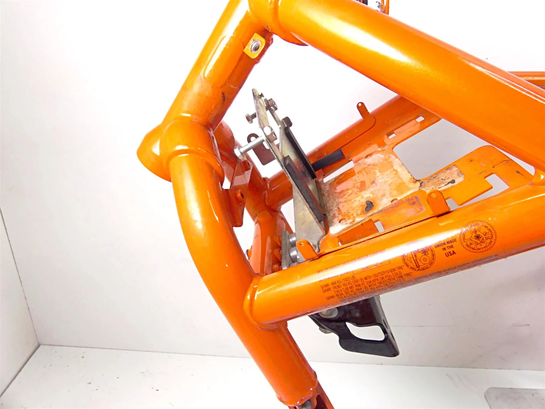 2005 Harley VRSCSE CVO V-Rod Straight Frame Chassis Electric Orange With Missouri Clean Title -  48193-08 - Image 4