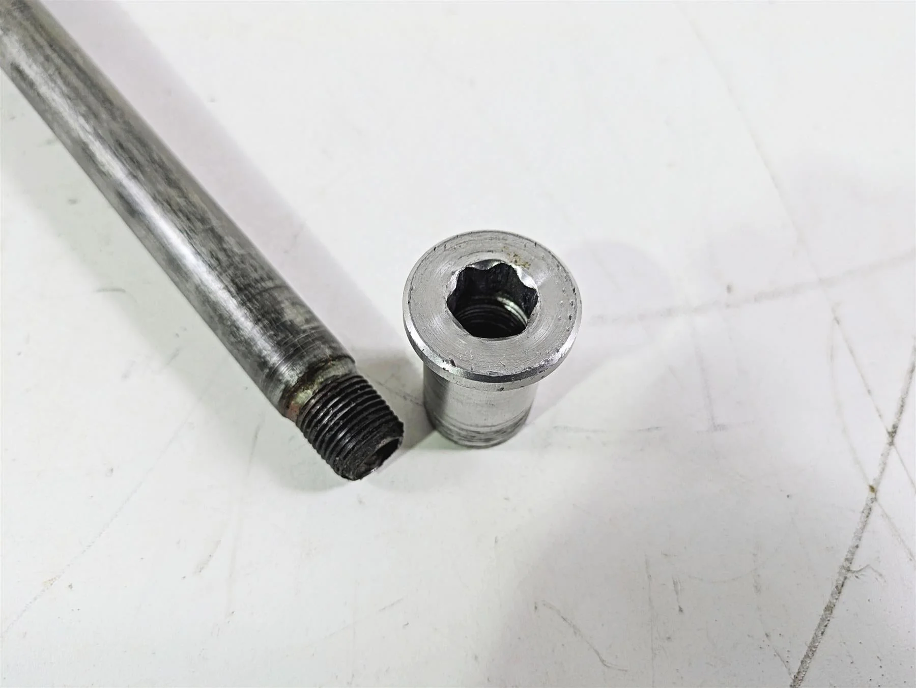 2005 Kawasaki ZX1000 ZX10R Ninja Front Axle Wheel Spindle 41068-0011 - Image 11