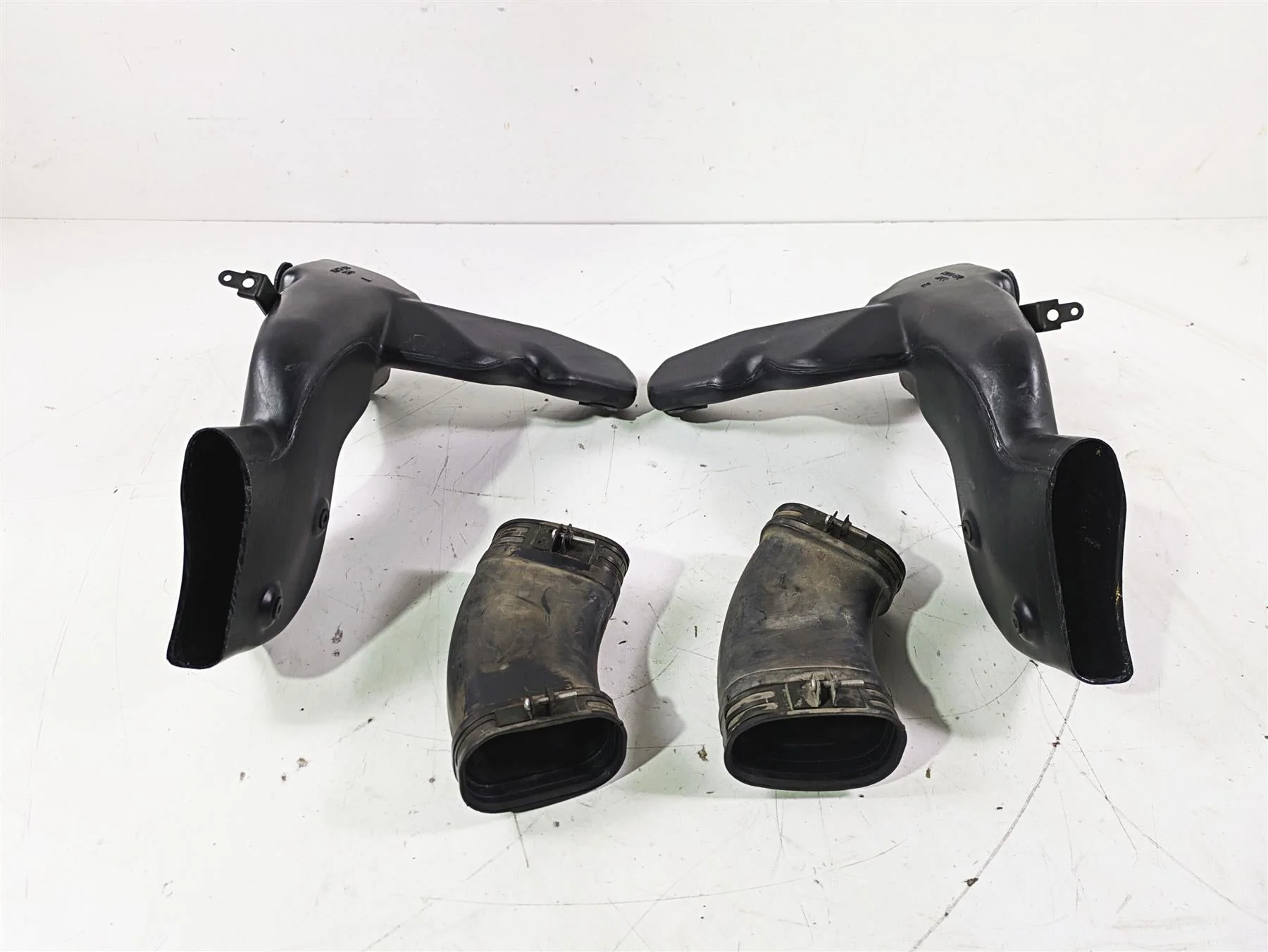 2005 Kawasaki ZX12R Ninja Front Air Duct Ram Set 14073-1811 14073-1750