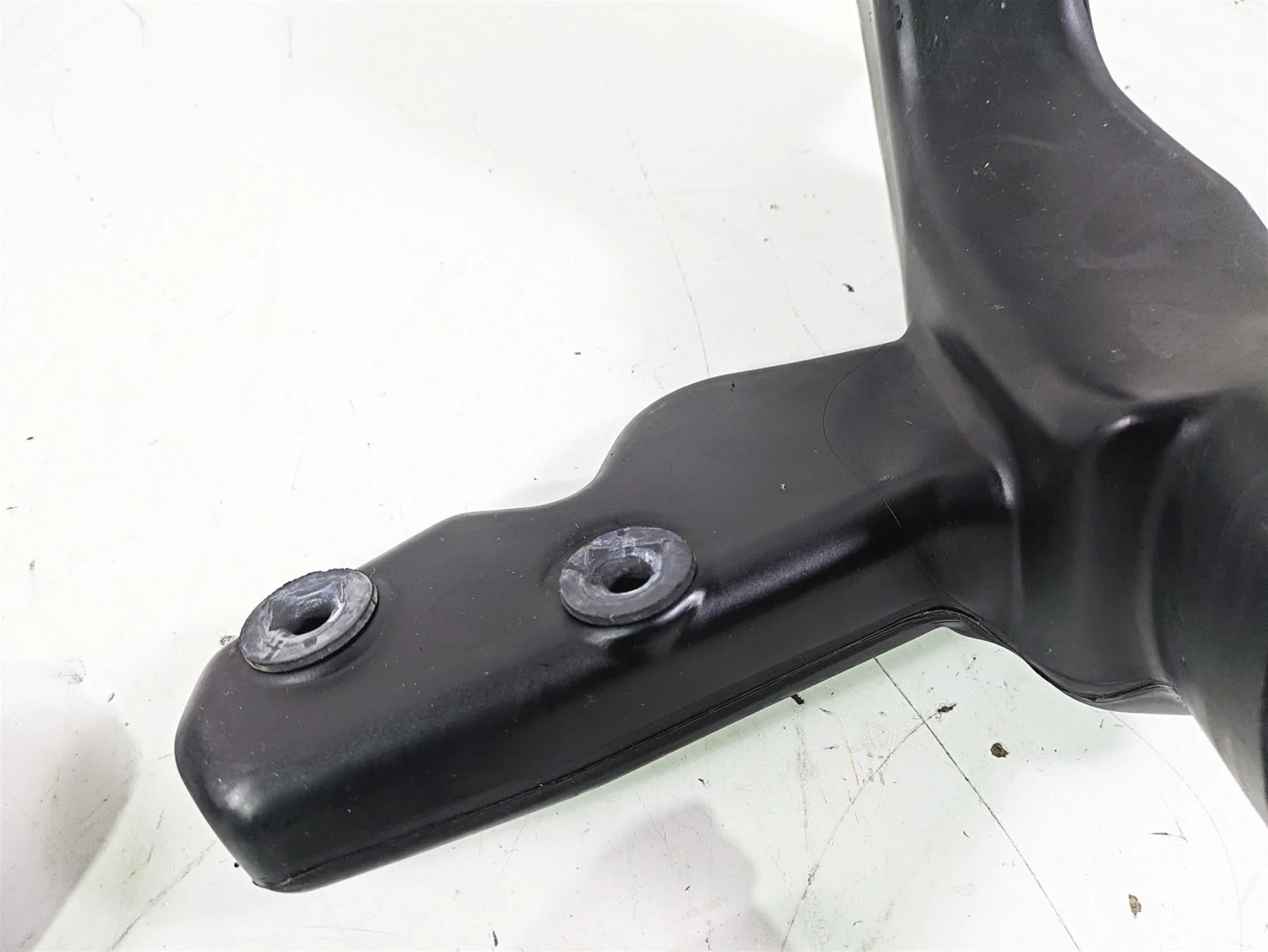 2005 Kawasaki ZX12R Ninja Front Air Duct Ram Set 14073-1811 14073-1750 - Image 10