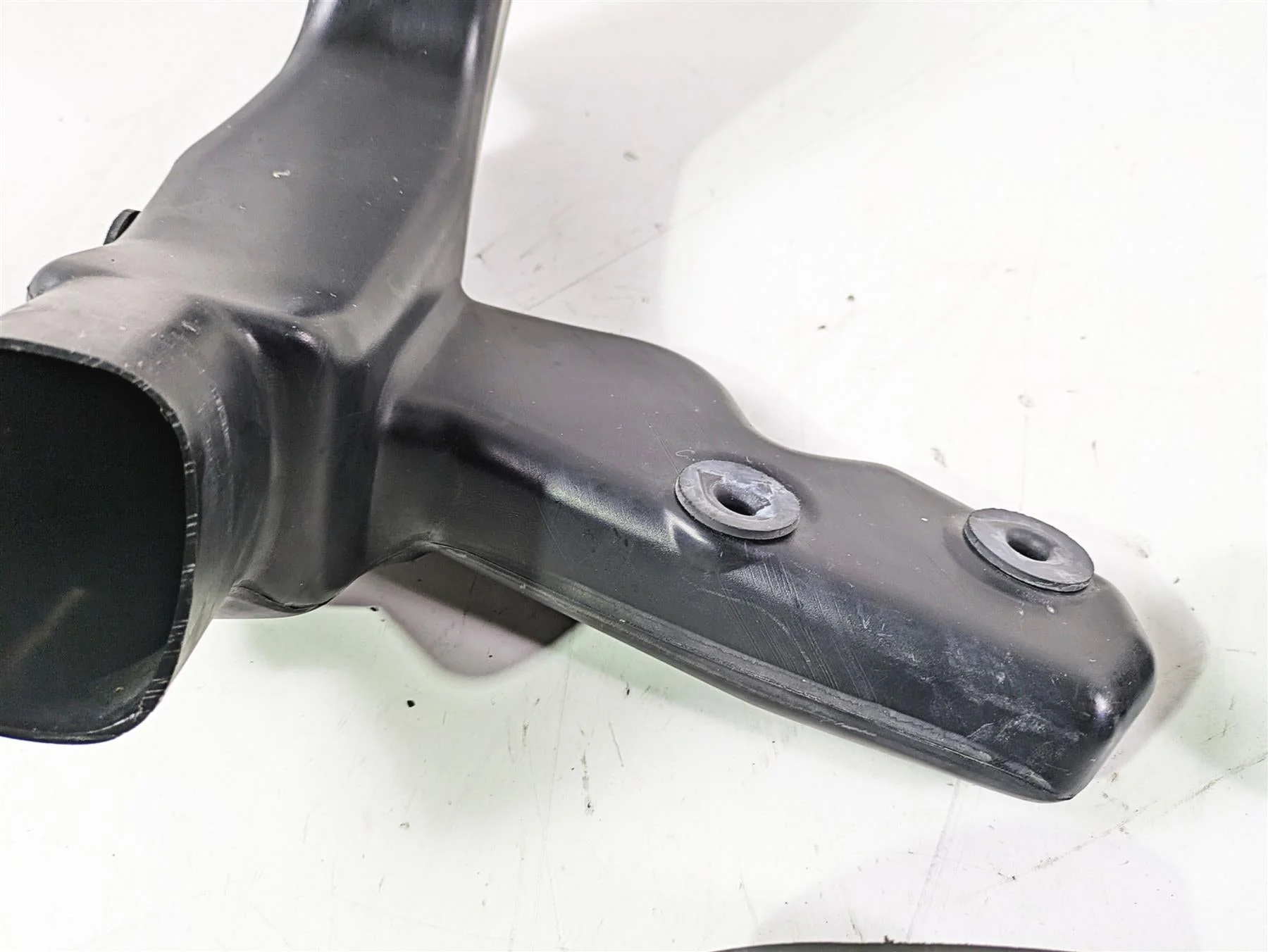 2005 Kawasaki ZX12R Ninja Front Air Duct Ram Set 14073-1811 14073-1750 - Image 11