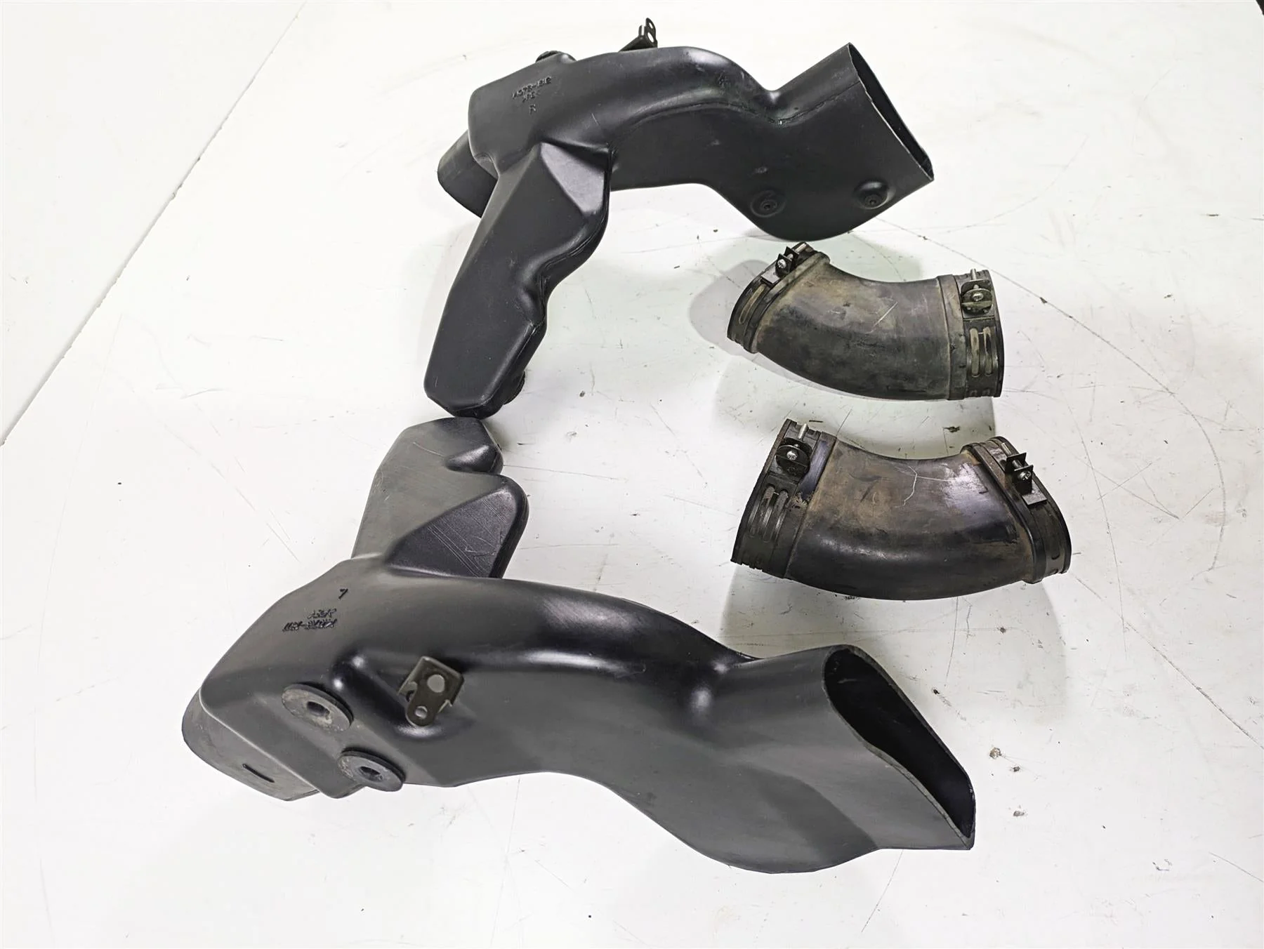 2005 Kawasaki ZX12R Ninja Front Air Duct Ram Set 14073-1811 14073-1750 - Image 2