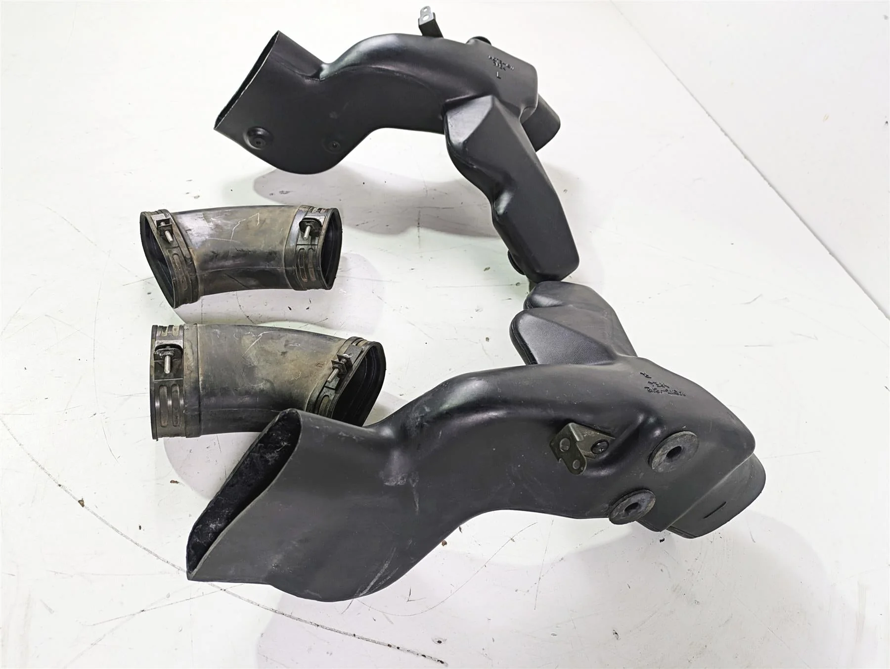 2005 Kawasaki ZX12R Ninja Front Air Duct Ram Set 14073-1811 14073-1750 - Image 3