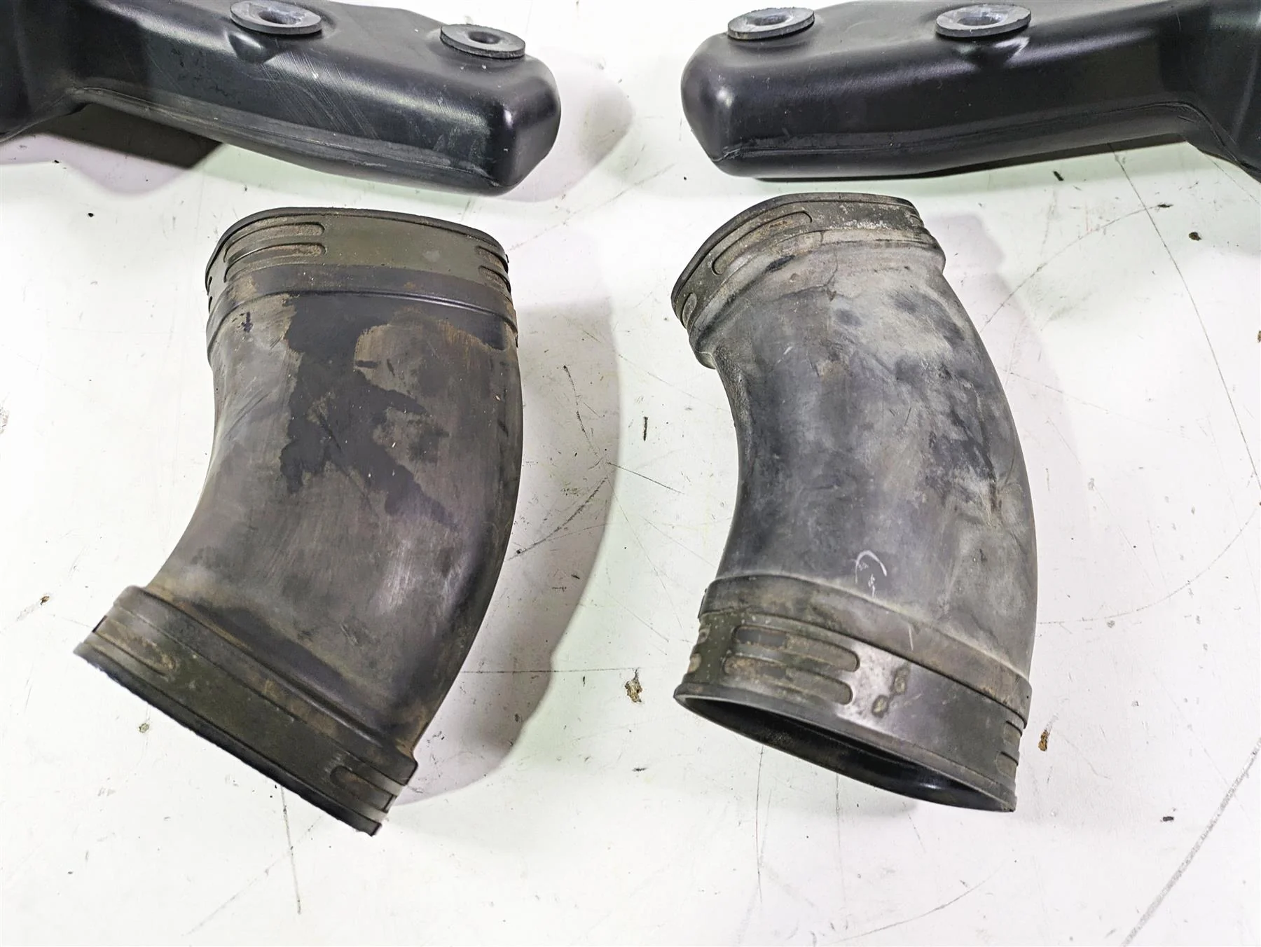 2005 Kawasaki ZX12R Ninja Front Air Duct Ram Set 14073-1811 14073-1750 - Image 9