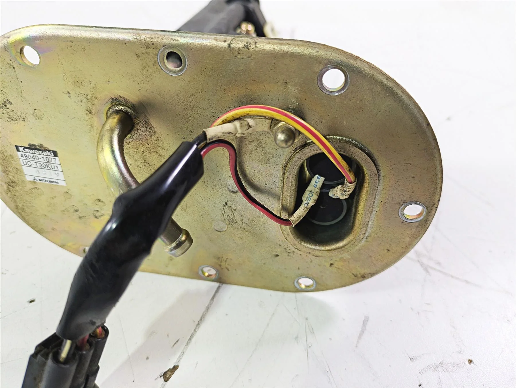 2005 Kawasaki ZX12R Ninja Fuel Gas Petrol Pump - Tested 49040-1077 - Image 11