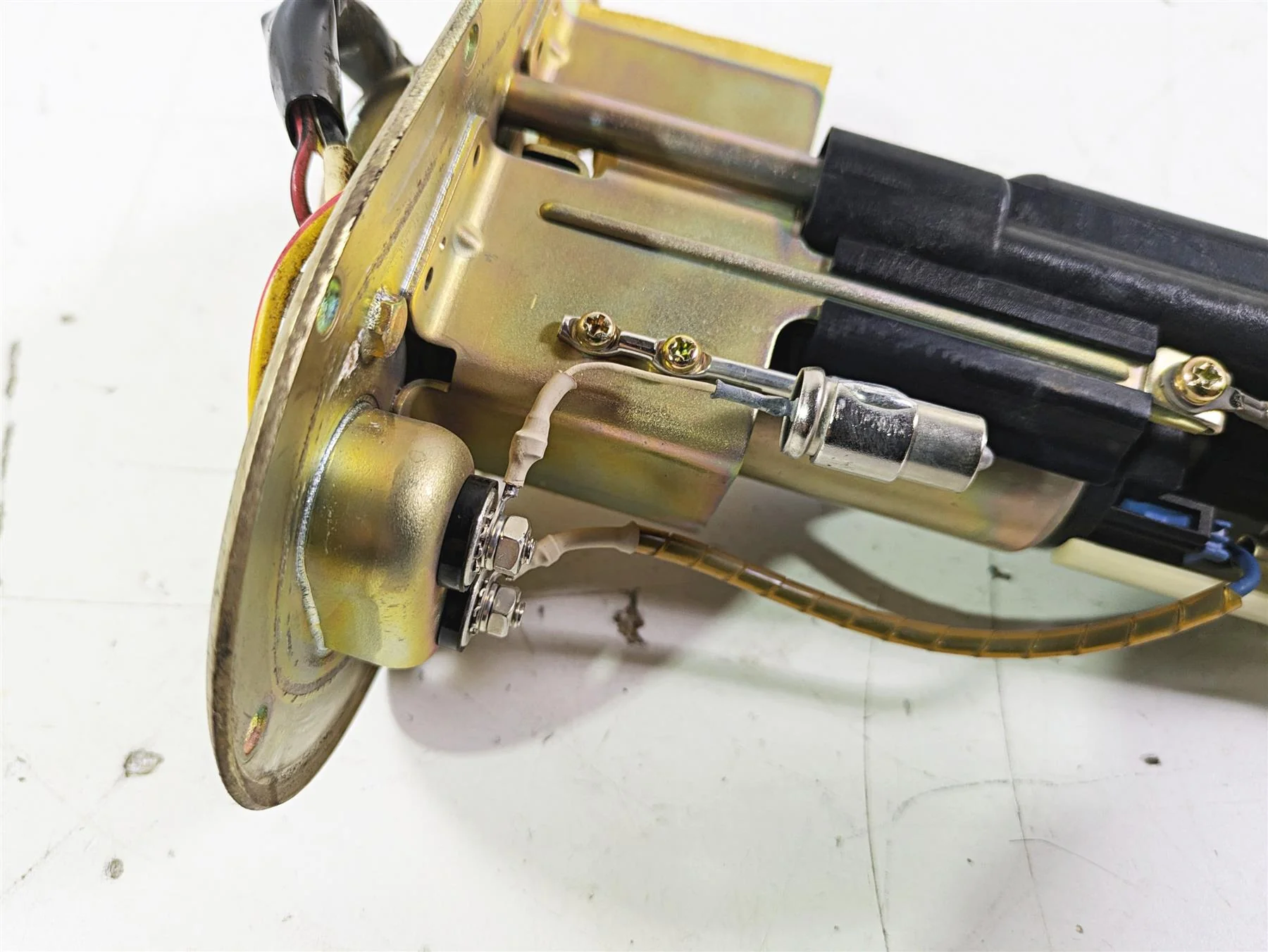2005 Kawasaki ZX12R Ninja Fuel Gas Petrol Pump - Tested 49040-1077 - Image 7