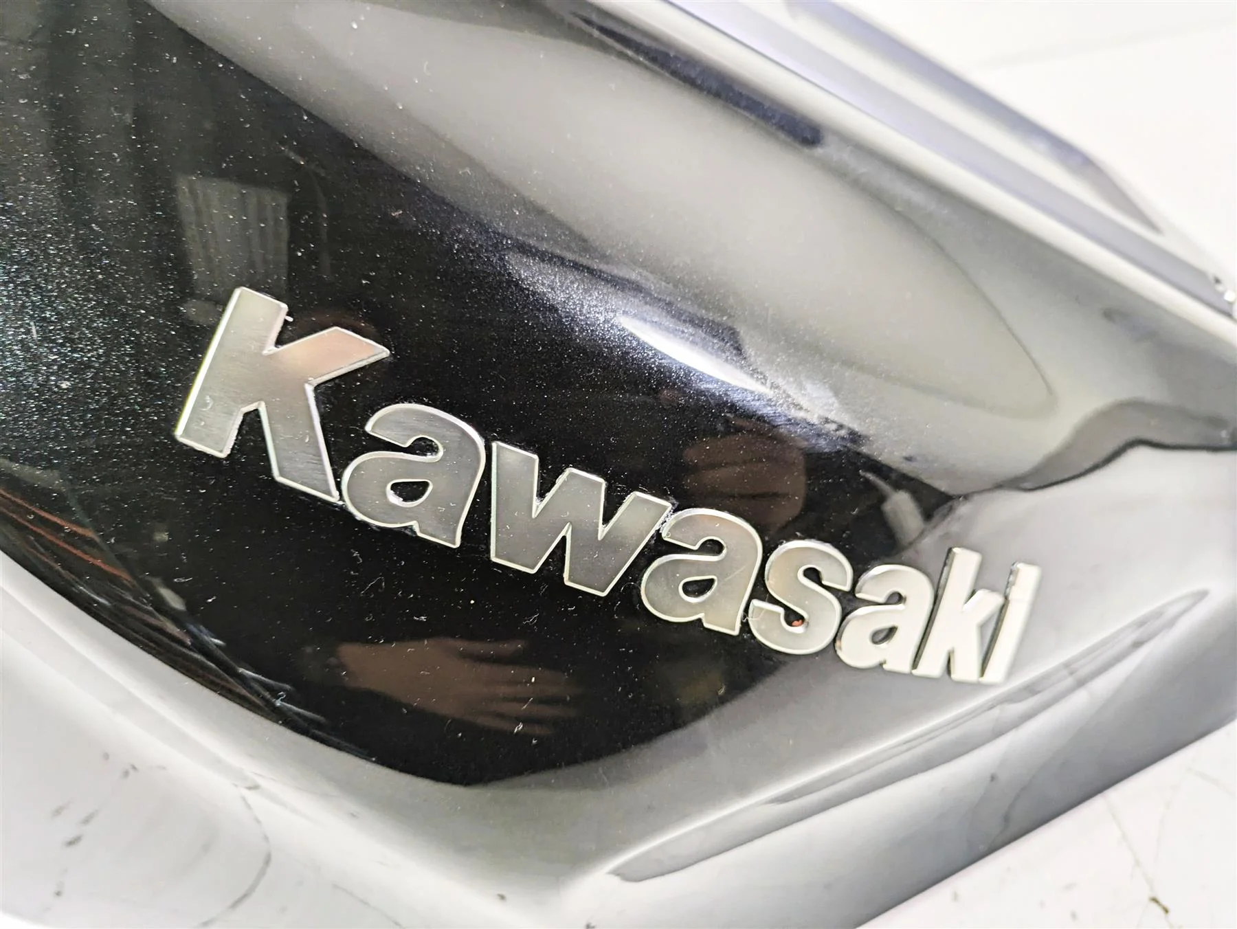 2005 Kawasaki ZX12R Ninja Fuel Gas Petrol Tank Cover Fairing 51026-1051 - Image 8