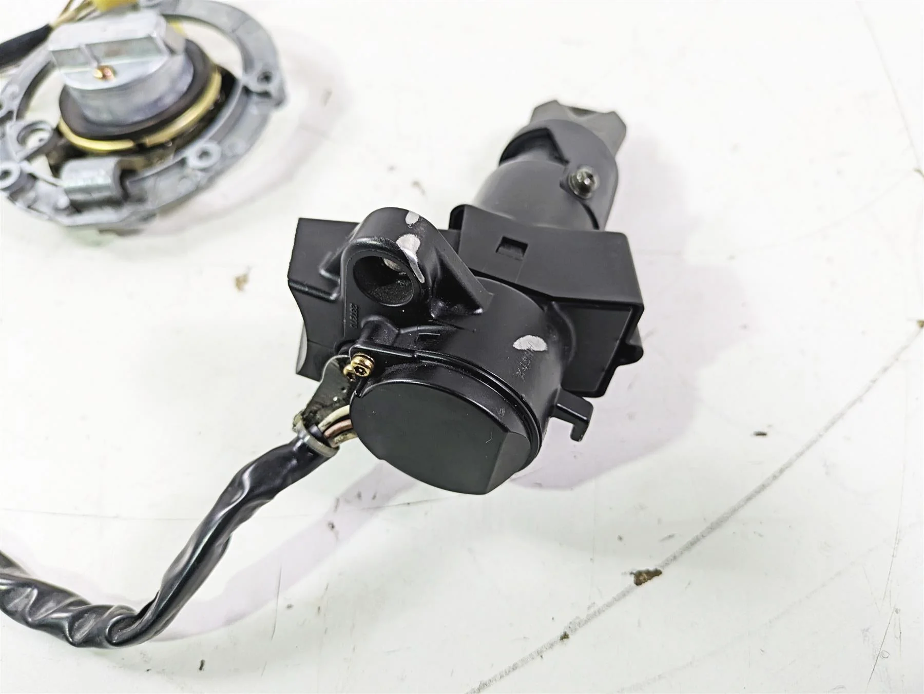 2005 Kawasaki ZX12R Ninja Ignition Switch Key Lock Tank Cap Set 27005-5130 - Image 12