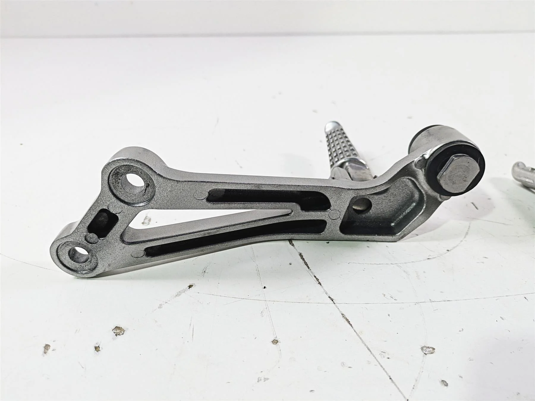 2005 Kawasaki ZX12R Ninja Rear Passenger Footpeg Set 35063-0062-458 - Image 11