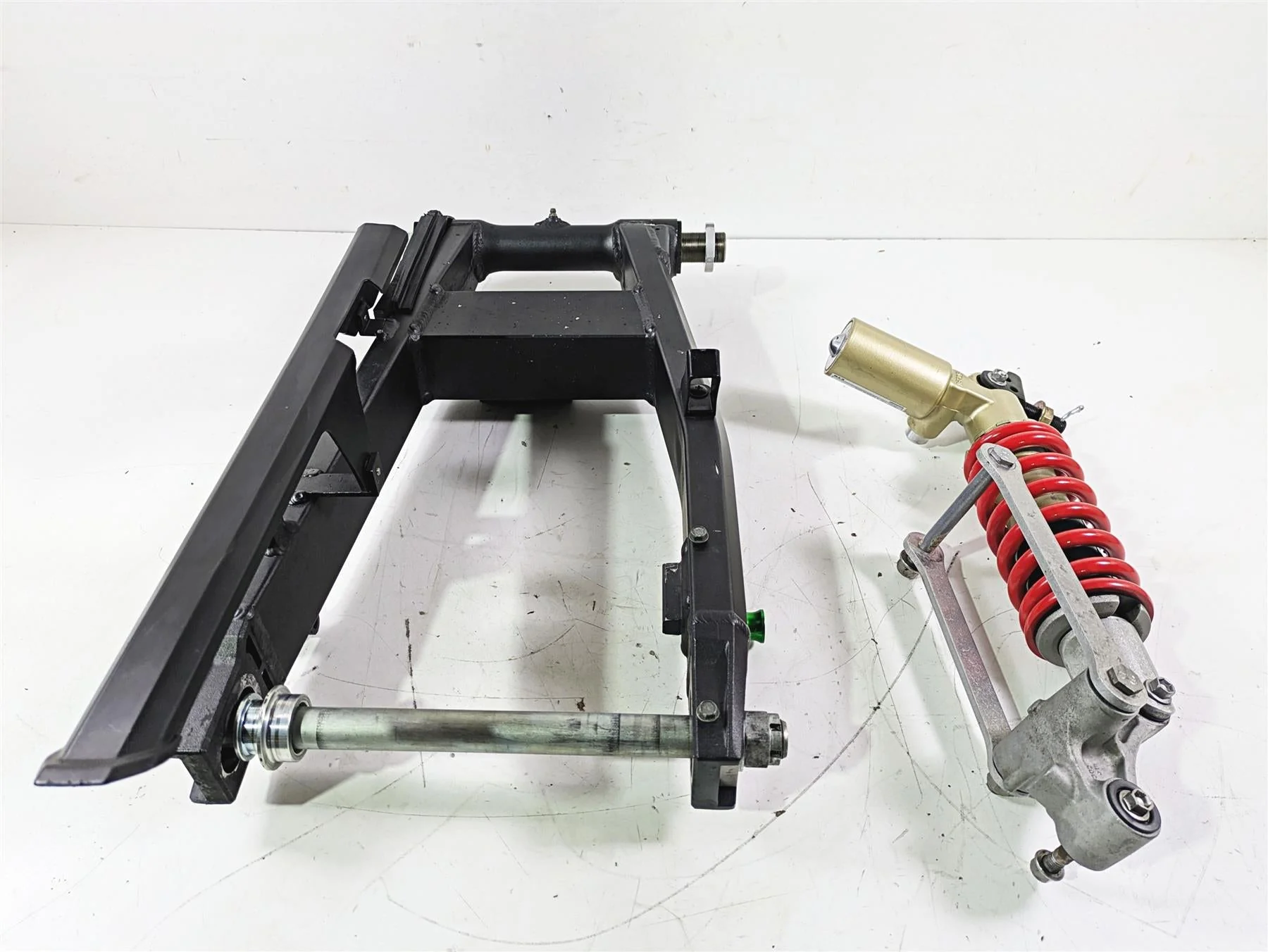 2005 Kawasaki ZX12R Ninja Rear Swingarm & Kyb Shock Set 33001-0053-8F 45014-0025 - Image 4