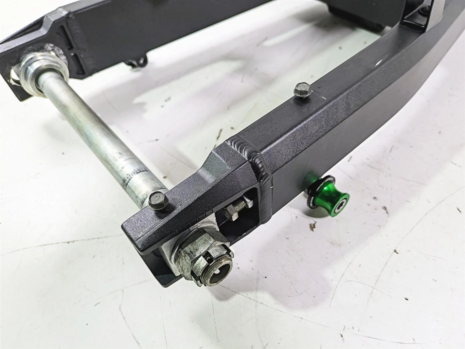 2005 Kawasaki ZX12R Ninja Rear Swingarm & Kyb Shock Set 33001-0053-8F 45014-0025 - Image 7