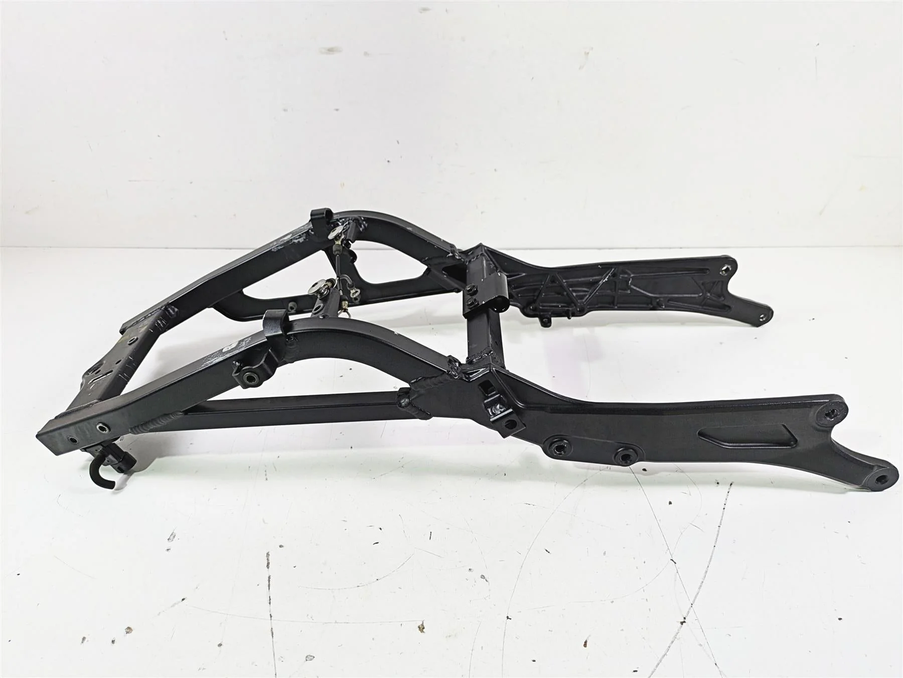 2005 Kawasaki ZX12R Ninja Straight Rear Subframe Sub Frame 32160-1778-8F - Image 3