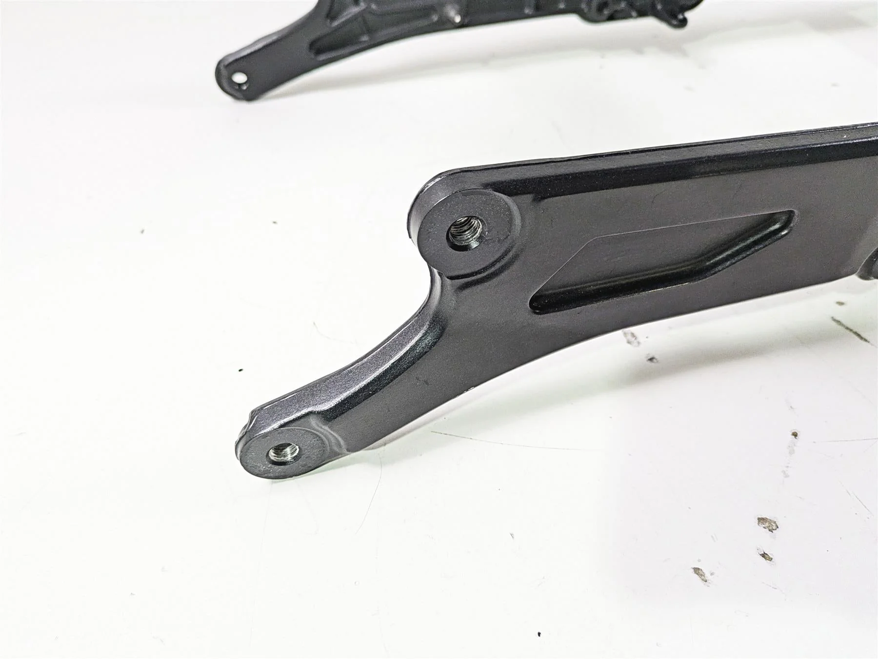 2005 Kawasaki ZX12R Ninja Straight Rear Subframe Sub Frame 32160-1778-8F - Image 8