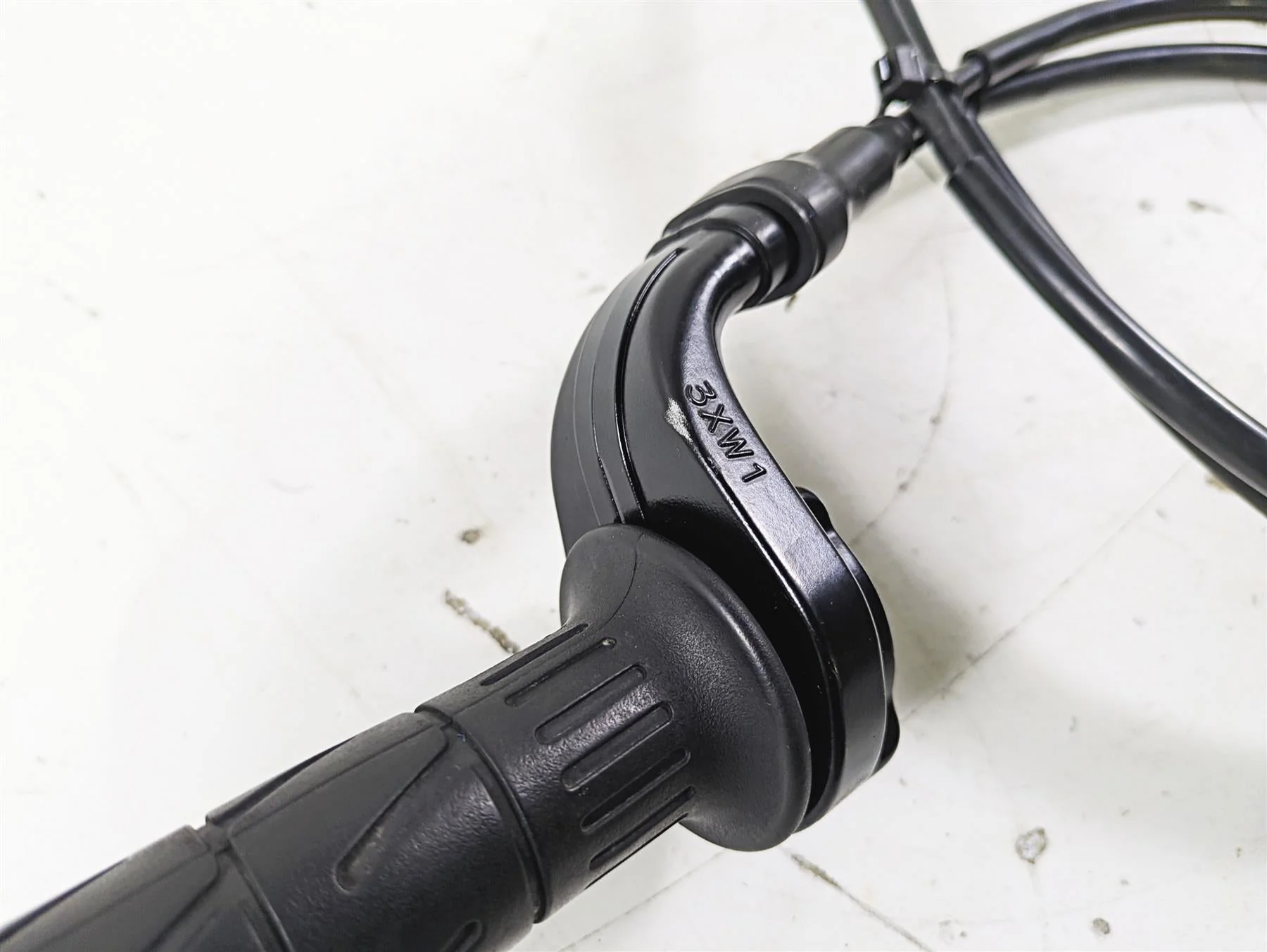 2005 Kawasaki ZX12R Ninja Throttle Grip & Cables Set 32099-1193 - Image 9