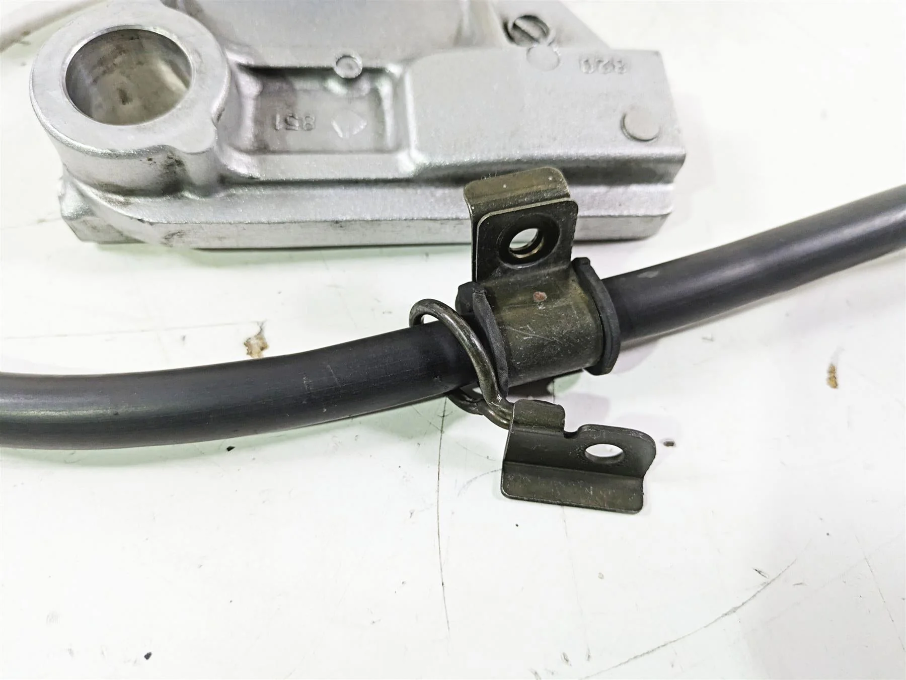 2005 Kawasaki ZX12R Ninja Tokico Rear Brake Caliper & Bracket Set 43080-5069-483 - Image 7