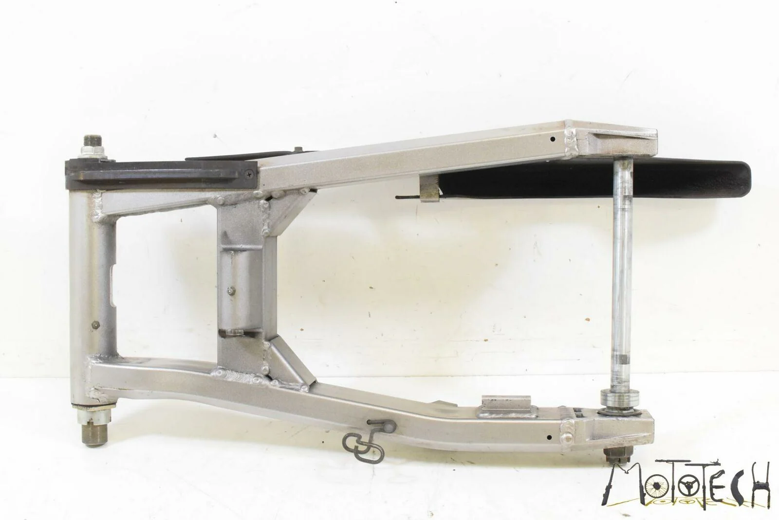 2005 Kawasaki ZZR1200 ZX1200 Rear Swingarm Swing Arm Straight 33001-1624-458 - Image 5