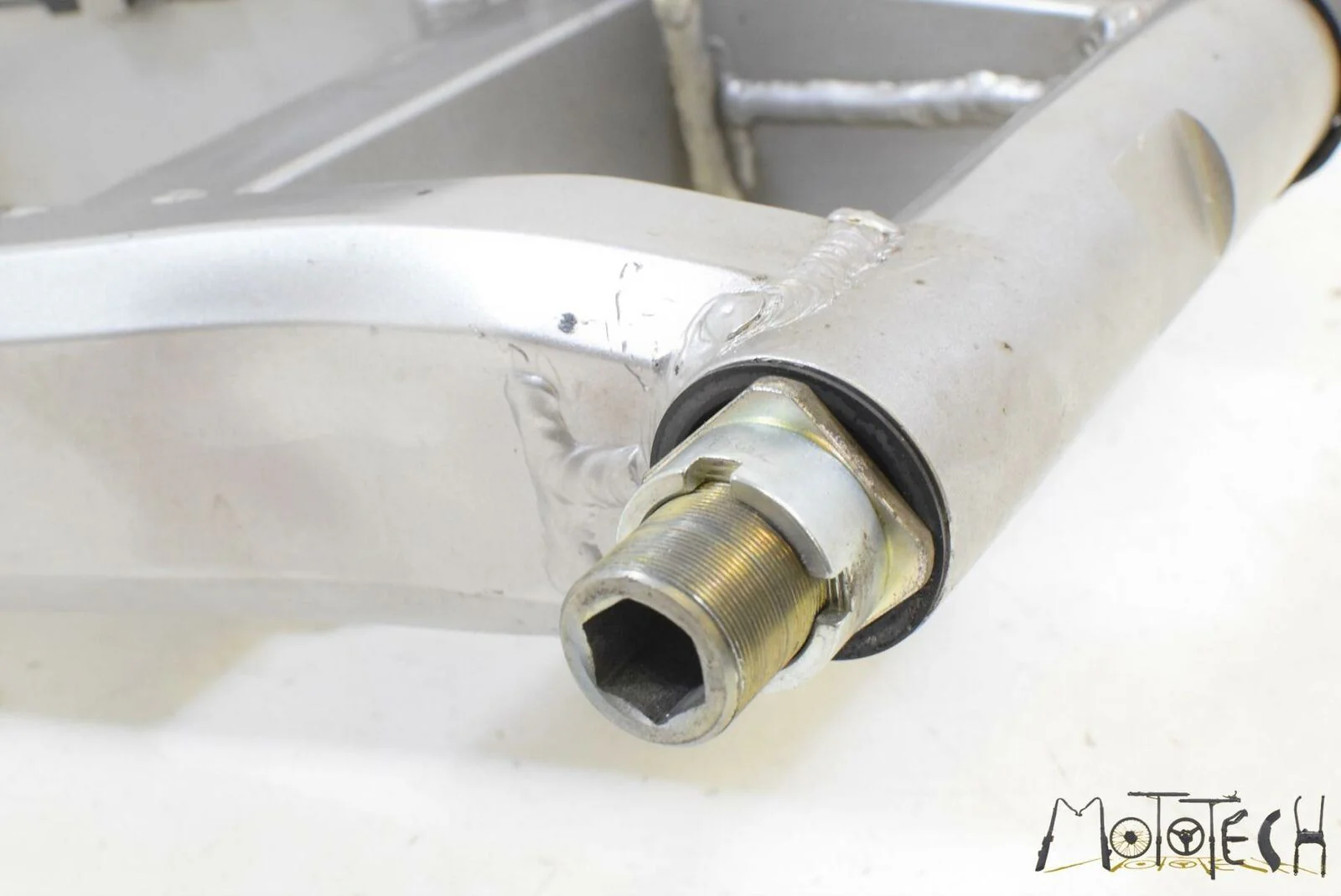2005 Kawasaki ZZR1200 ZX1200 Rear Swingarm Swing Arm Straight 33001-1624-458 - Image 7