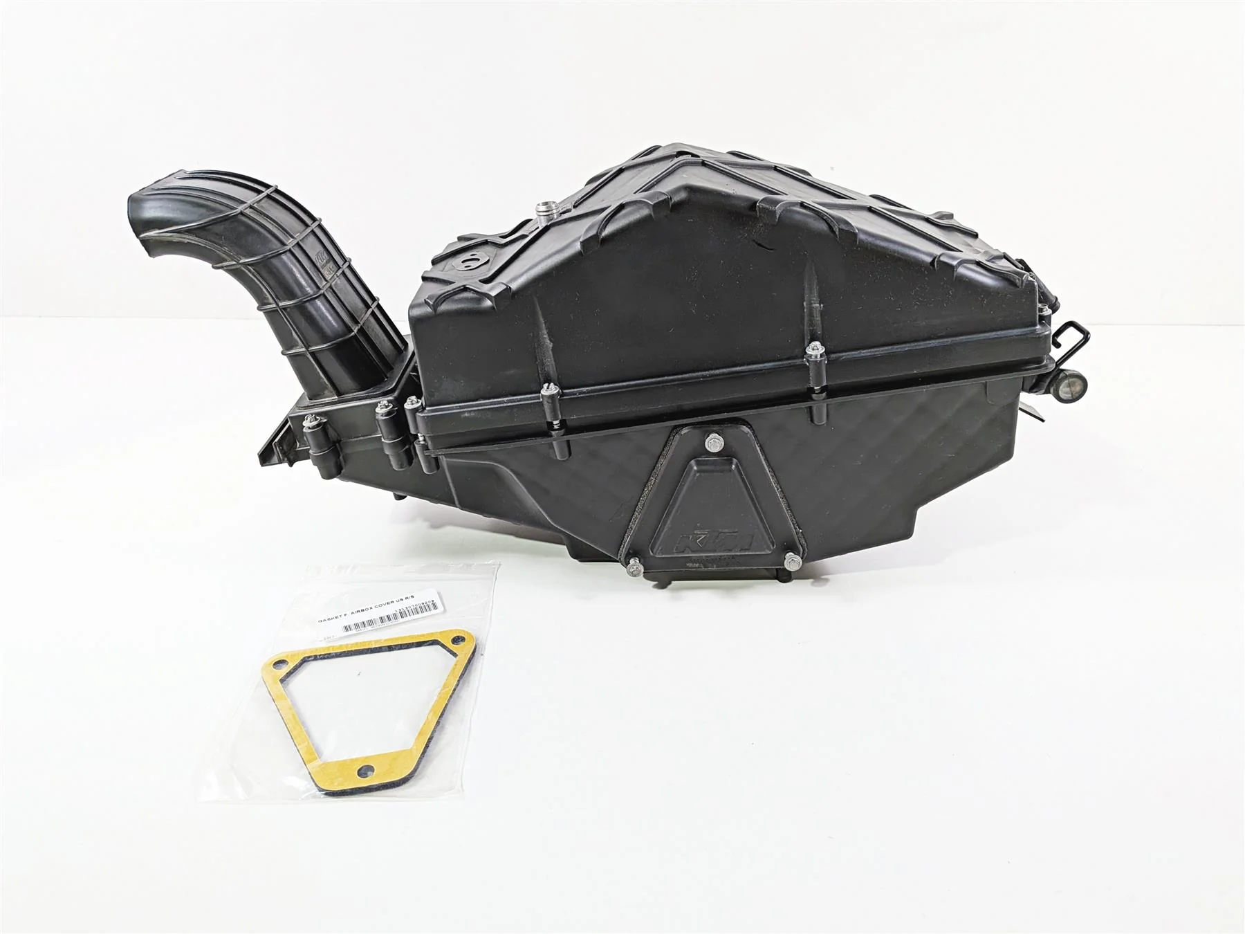 2005 KTM 950 LC8 Adventure Air Cleaner Filter Breather Box 60006002000