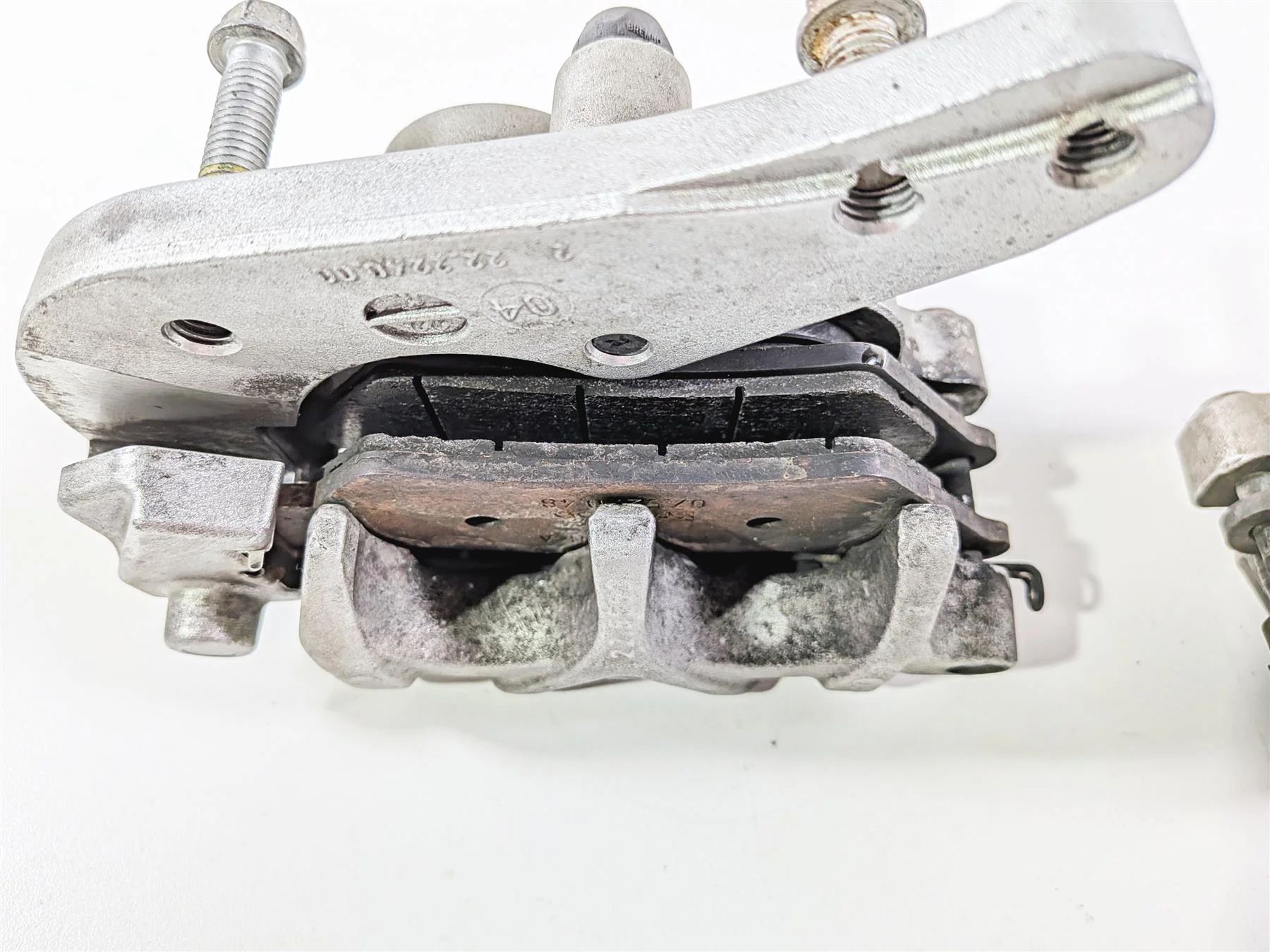 2005 KTM 950 LC8 Adventure Brembo Front Brake Calipers 60013016000 60013015000 - Image 8