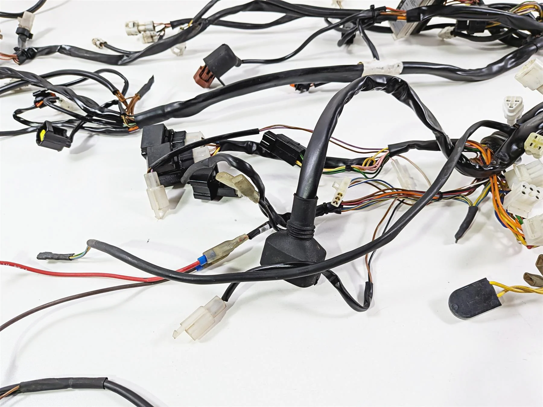 2005 KTM 950 LC8 Adventure Clean Main Wiring Harness Loom - No Cuts 60011075000 - Image 4