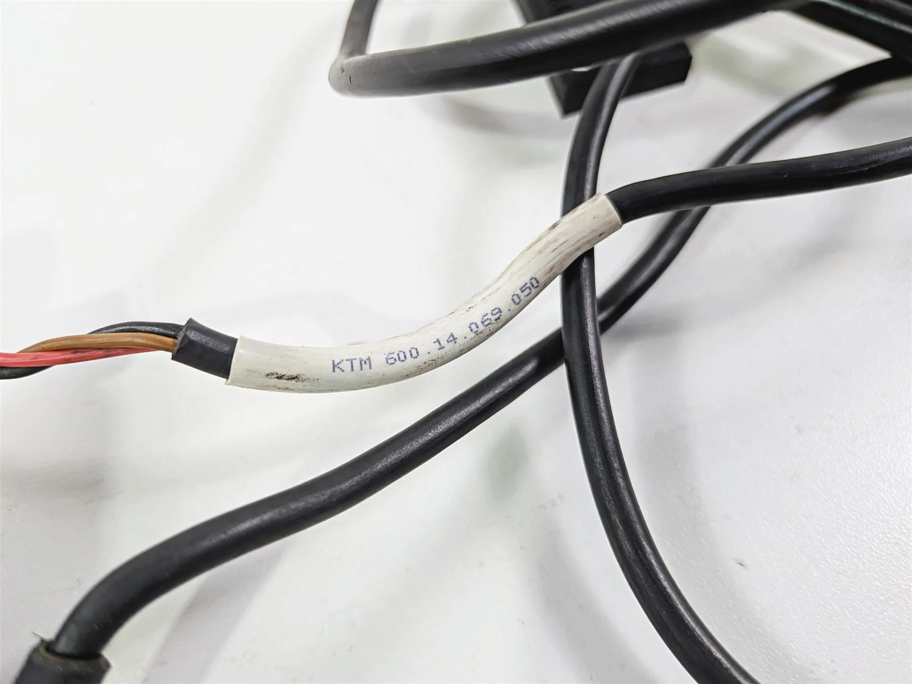 2005 KTM 950 LC8 Adventure Front Wheel Speed Sensor 60014069050 60014068200 - Image 10