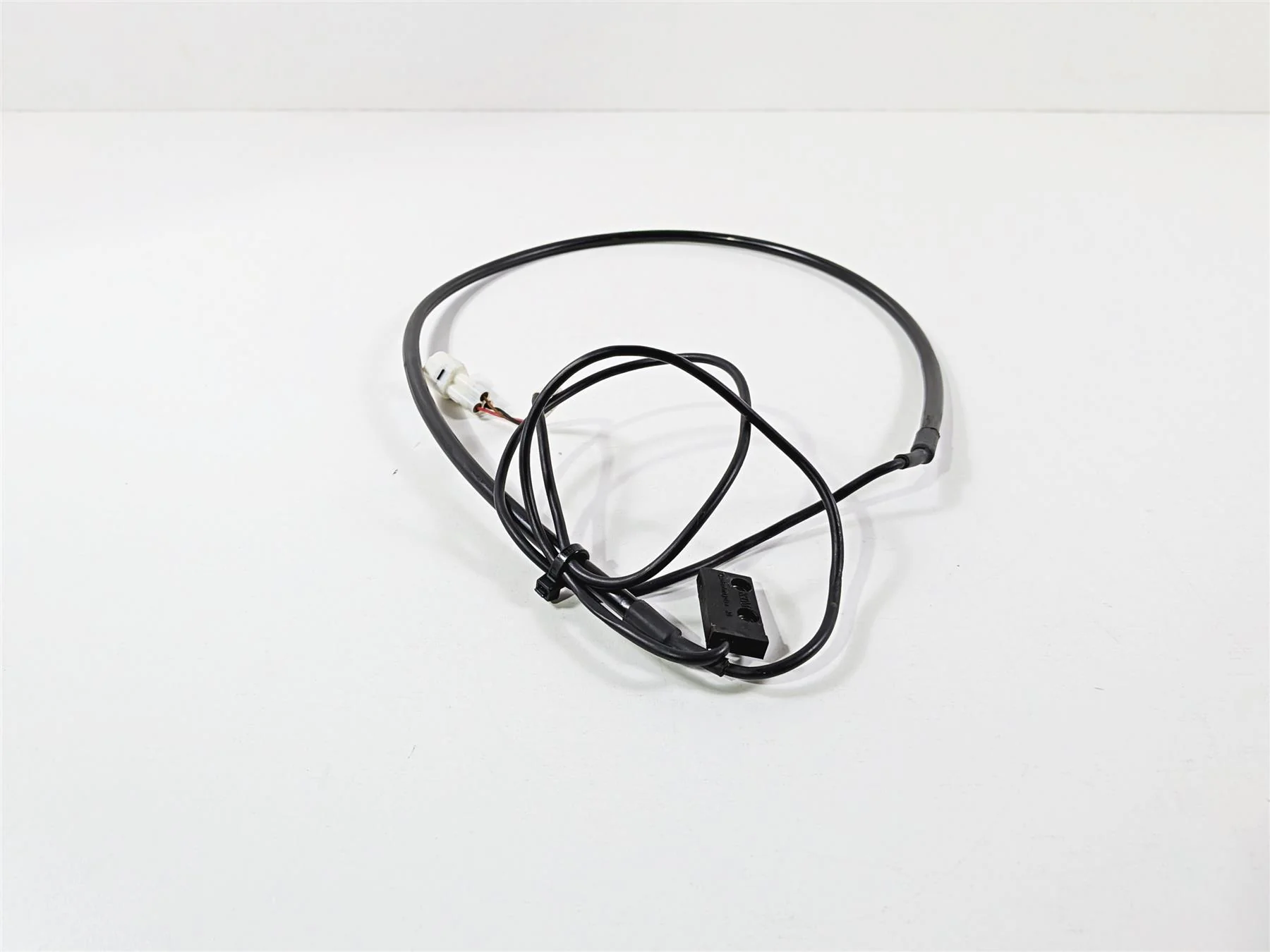 2005 KTM 950 LC8 Adventure Front Wheel Speed Sensor 60014069050 60014068200 - Image 5