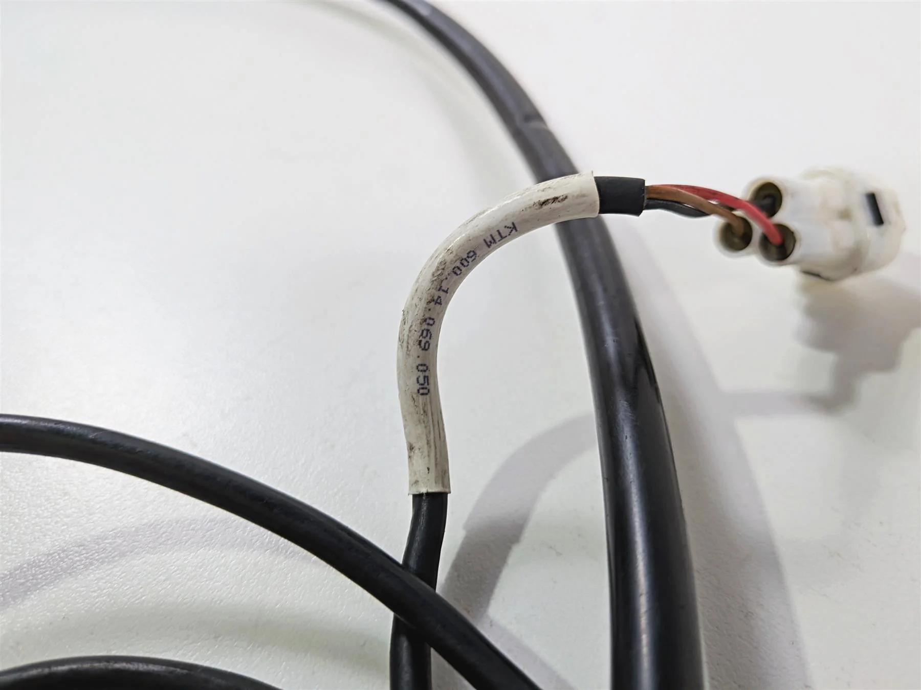 2005 KTM 950 LC8 Adventure Front Wheel Speed Sensor 60014069050 60014068200 - Image 8