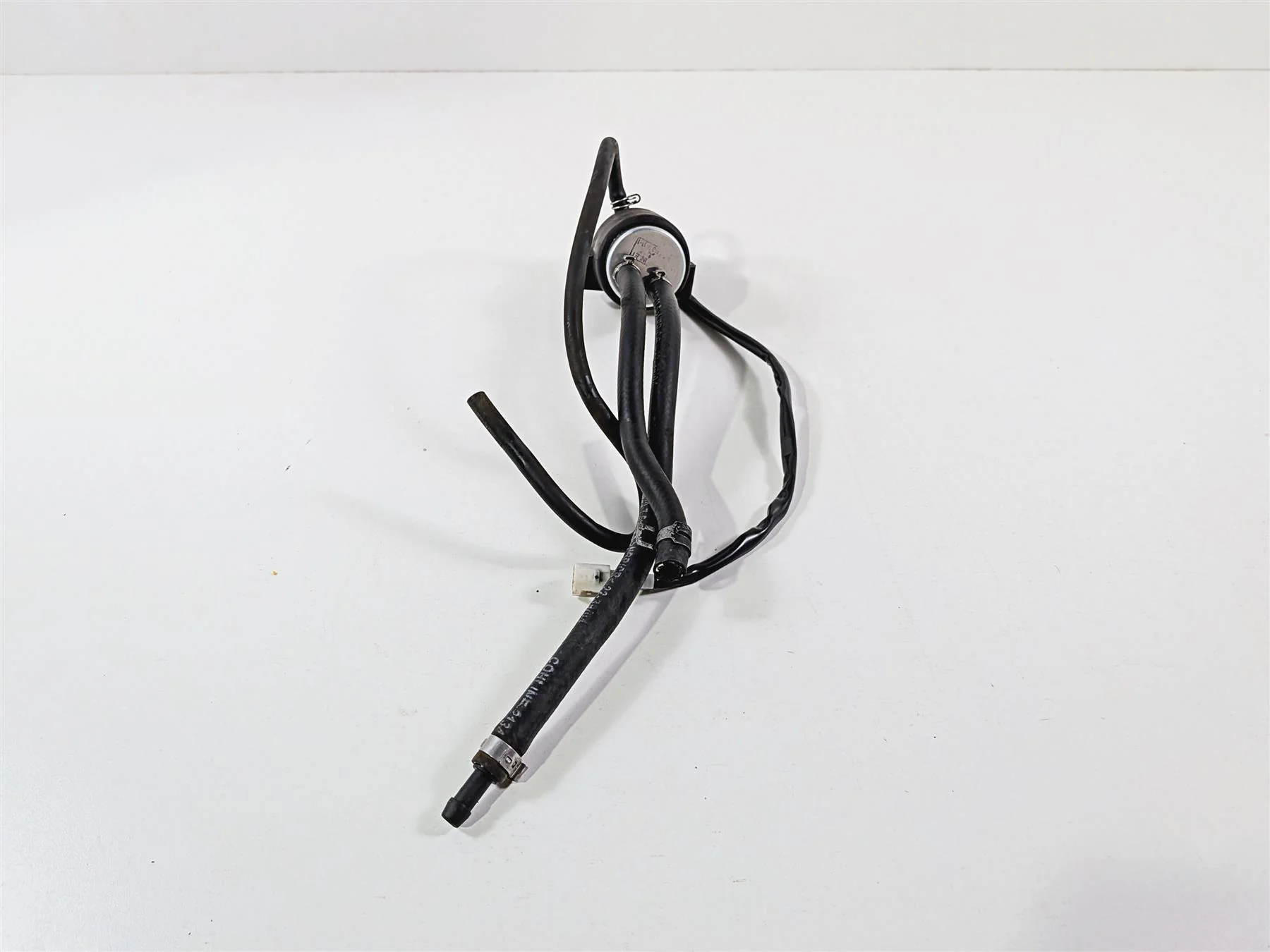 2005 KTM 950 LC8 Adventure Fuel Gas Petrol Pump & Lines - Tested 60012088100 - Image 3