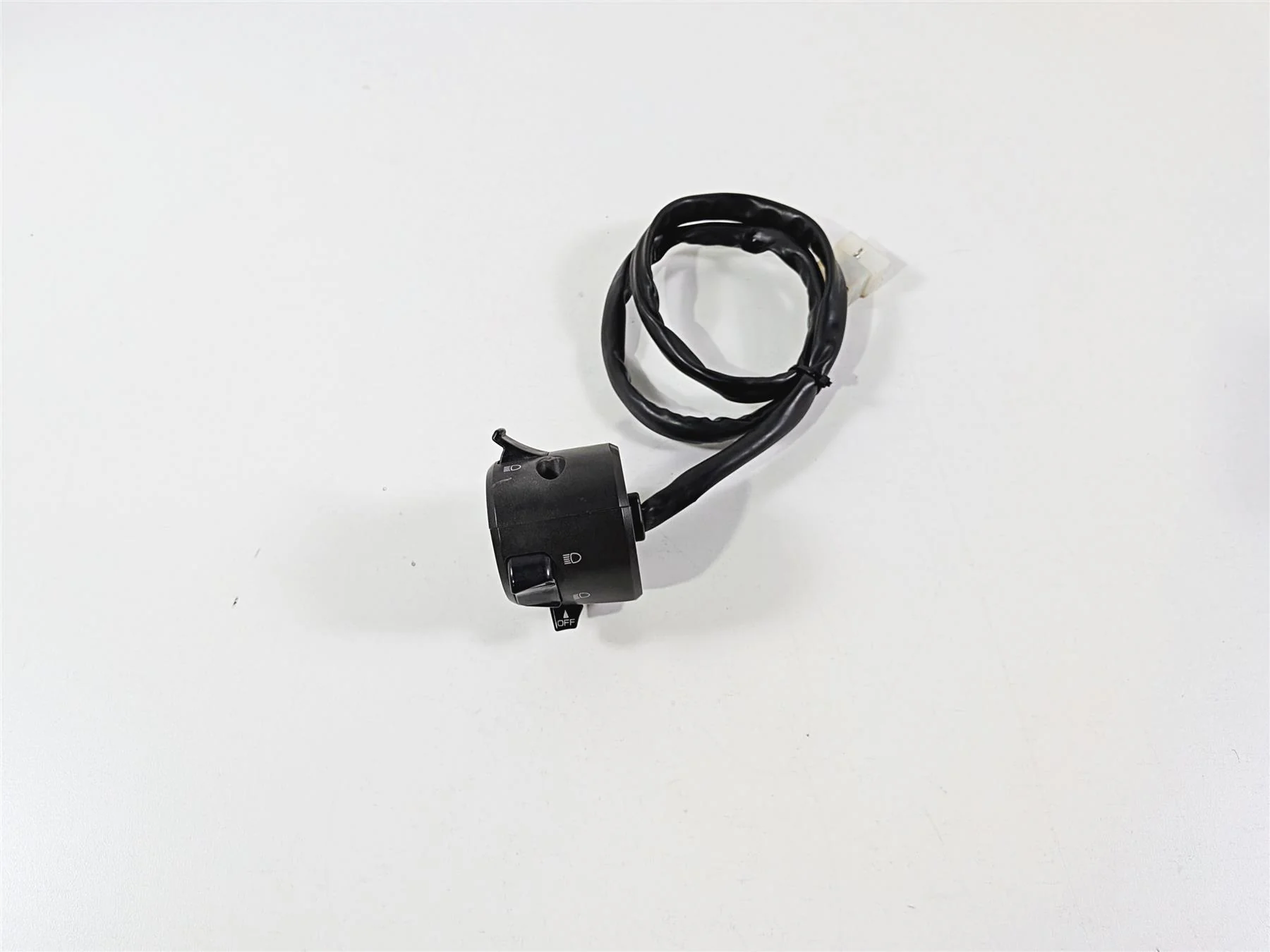 2005 KTM 950 LC8 Adventure Left Hand Control Switch Light Blinker 60011070000 - Image 2