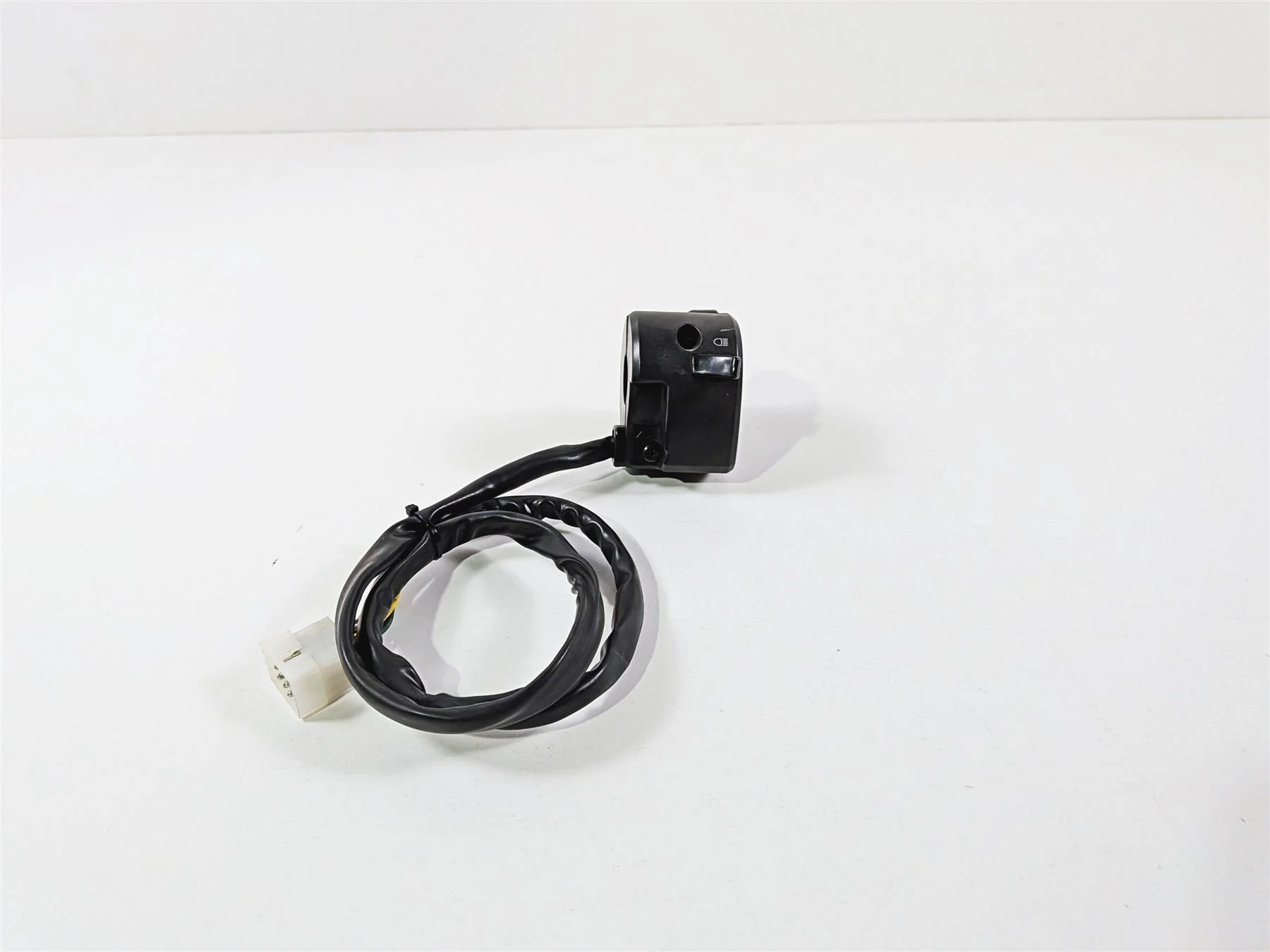 2005 KTM 950 LC8 Adventure Left Hand Control Switch Light Blinker 60011070000 - Image 5