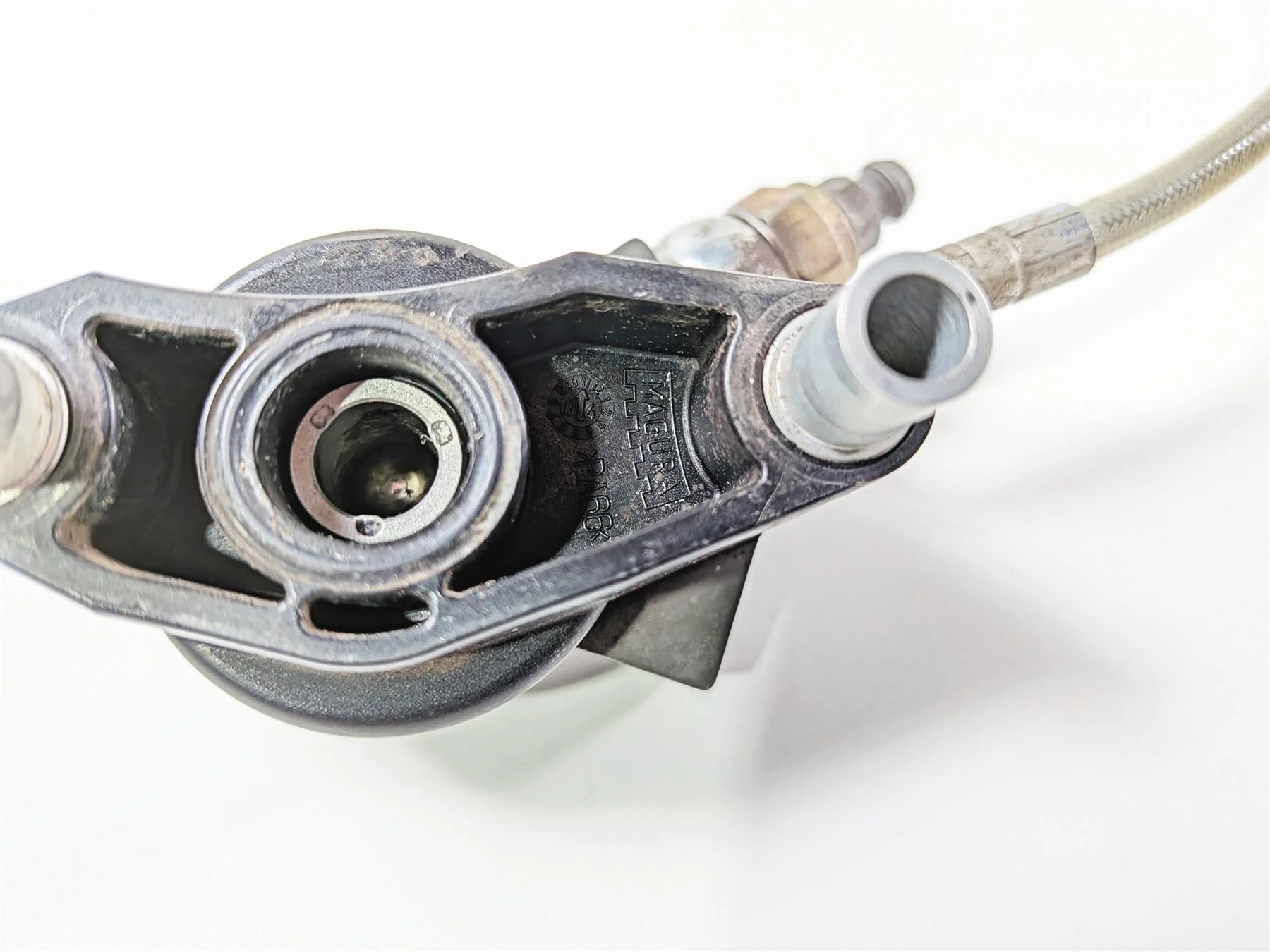 2005 KTM 950 LC8 Adventure Magura Clutch Slave Cylinder & Line 60032061244 - Image 5