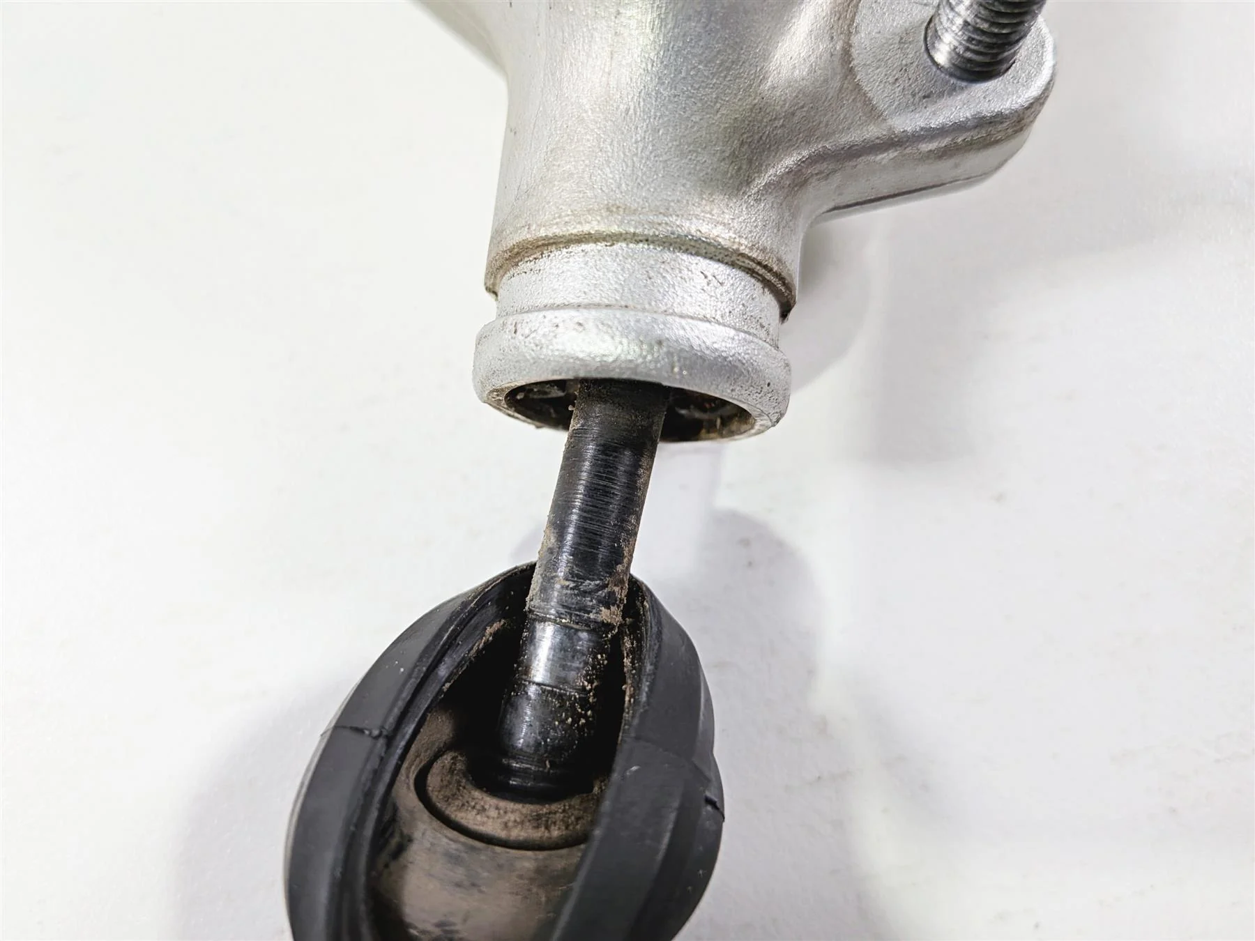 2005 KTM 950 LC8 Adventure Rear Brake Master Cylinder Brembo 60013060200 - Image 12