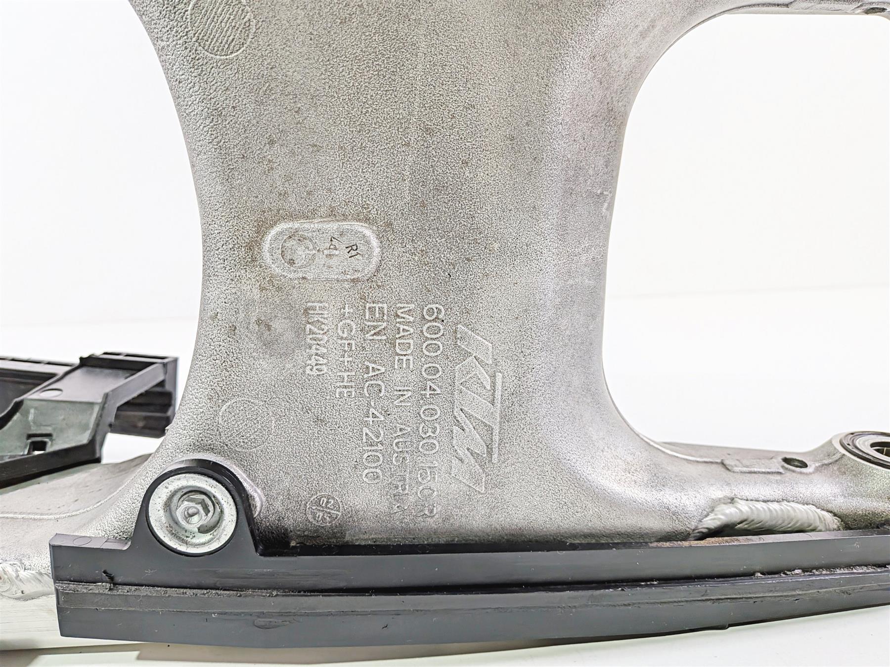 2005 KTM 950 LC8 Adventure Rear Swingarm Fork & Axle Set 60004030044 - Image 7