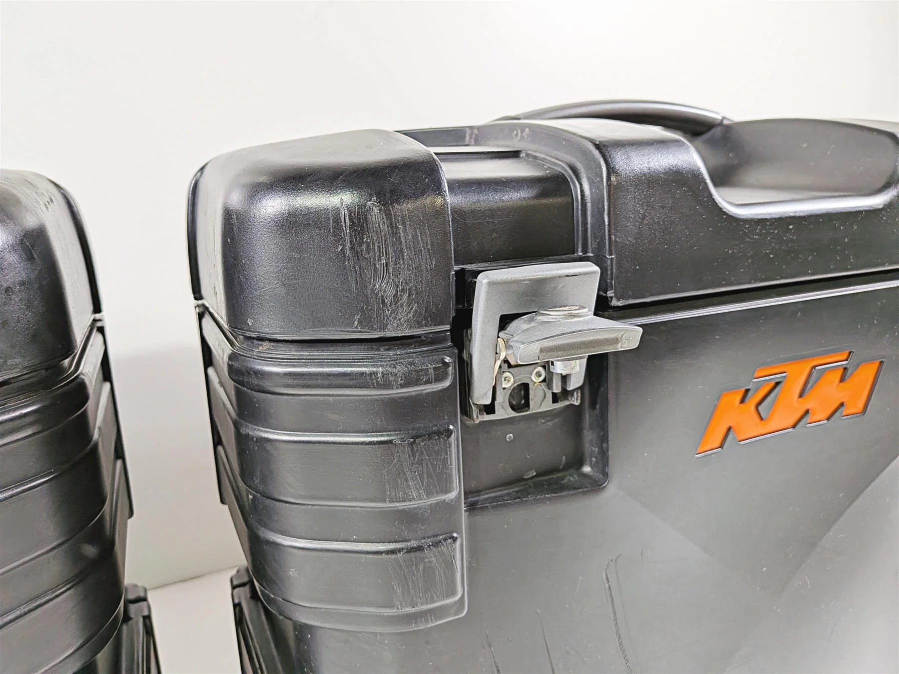 2005 KTM 950 LC8 Adventure Saddlebags Luggage Bag & Pannier Rack Set - Image 5